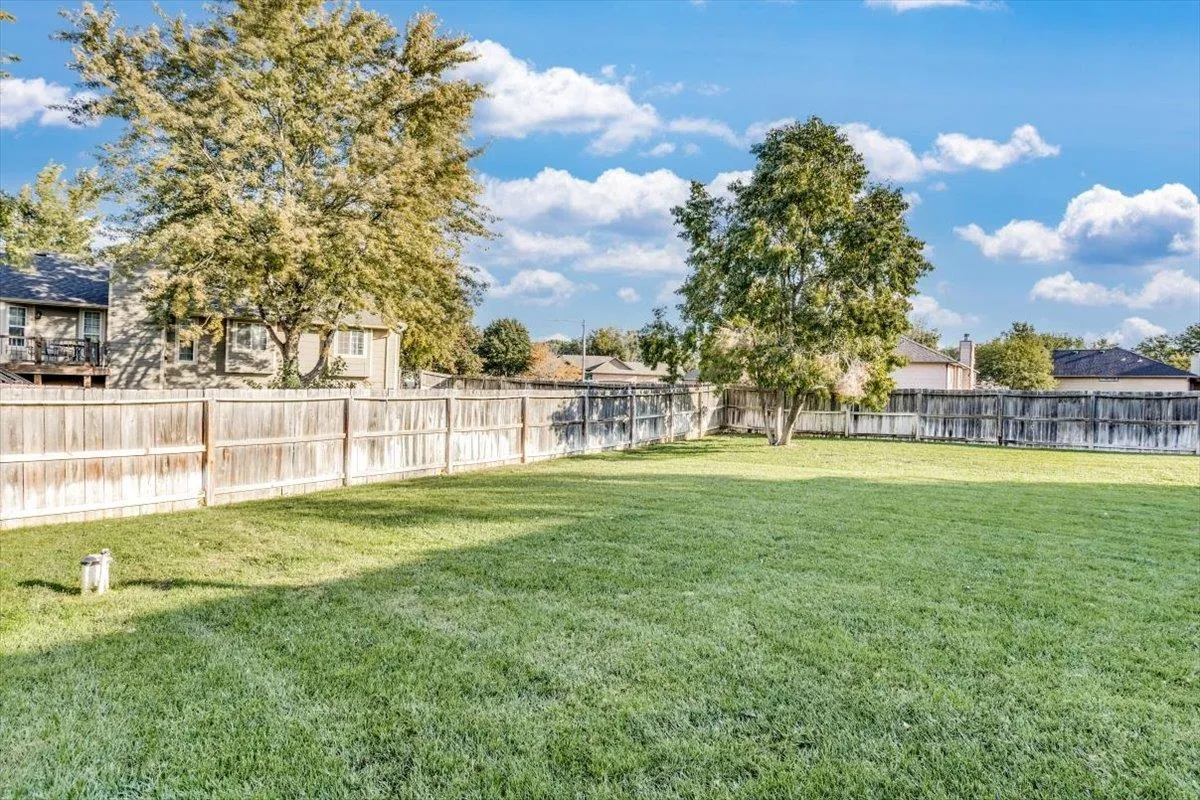 Wichita, Kansas 67209, United States, 4 Bedrooms Bedrooms, ,3 BathroomsBathrooms,Residential,Pending,38074