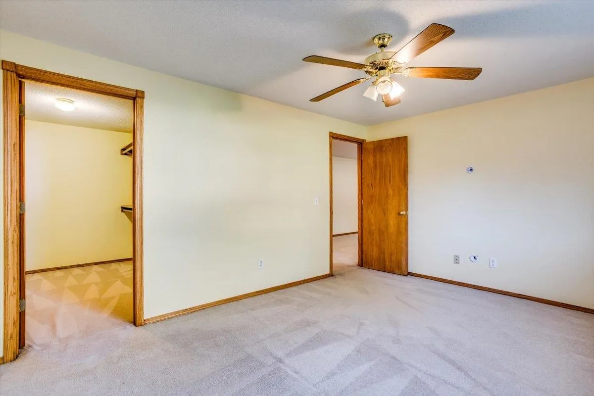 Wichita, Kansas 67209, United States, 4 Bedrooms Bedrooms, ,3 BathroomsBathrooms,Residential,Pending,38074