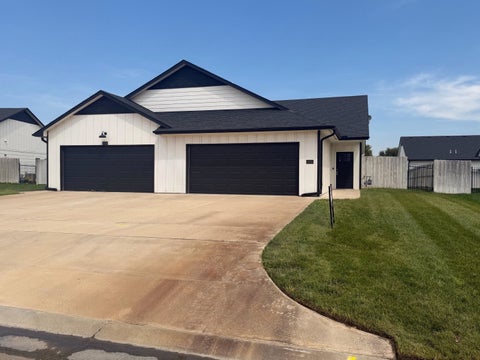 Multifamily For Sale - 3522 W Angel St<br/> Wichita, KS 67217