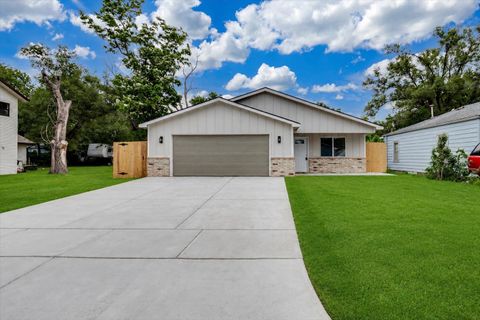 Homes For Sale - 1932 S Mosley Ave<br/> Sedgwick County, Wichita, KS 67211