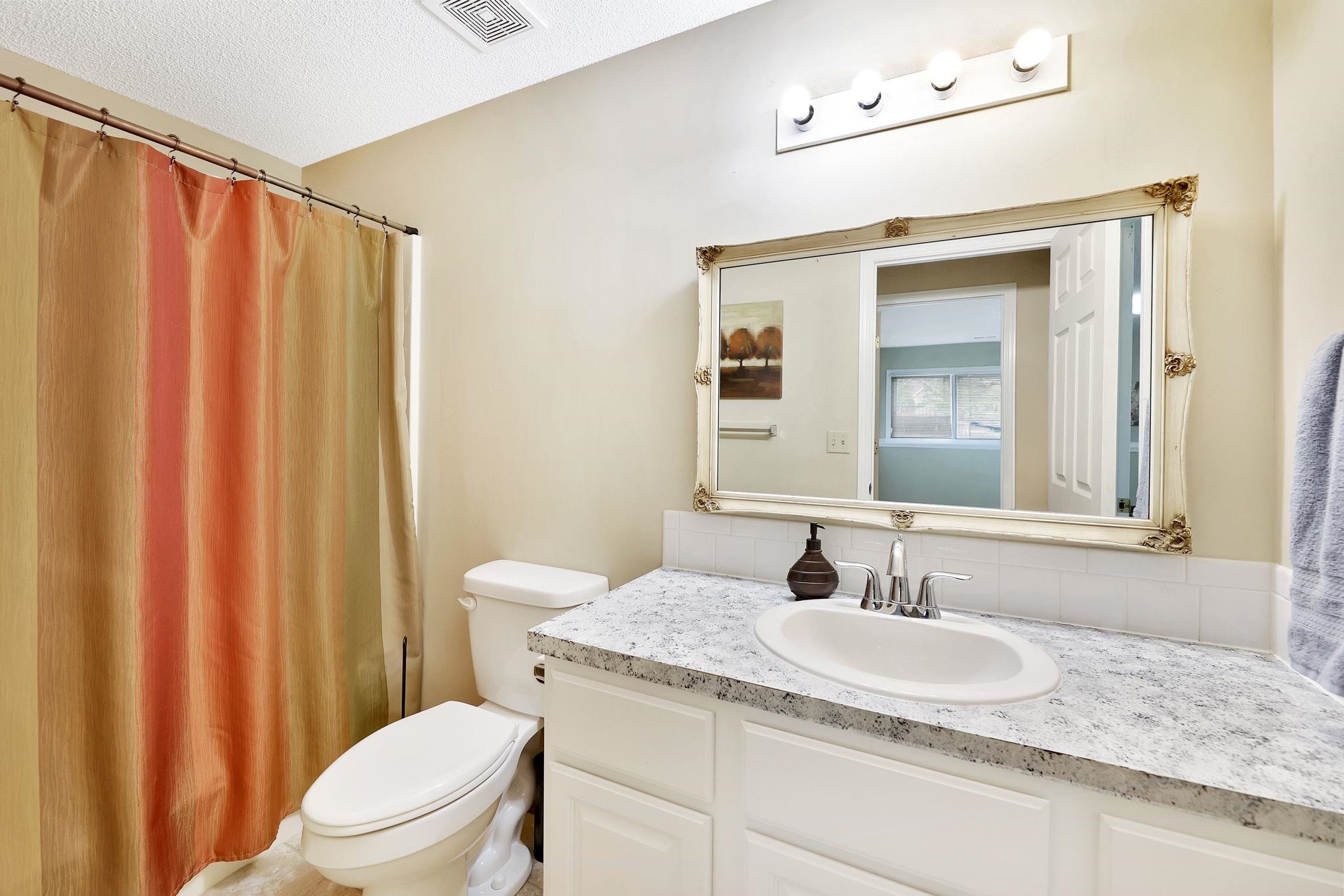 101 N Brownthrush Cir, Wichita, Kansas image 26