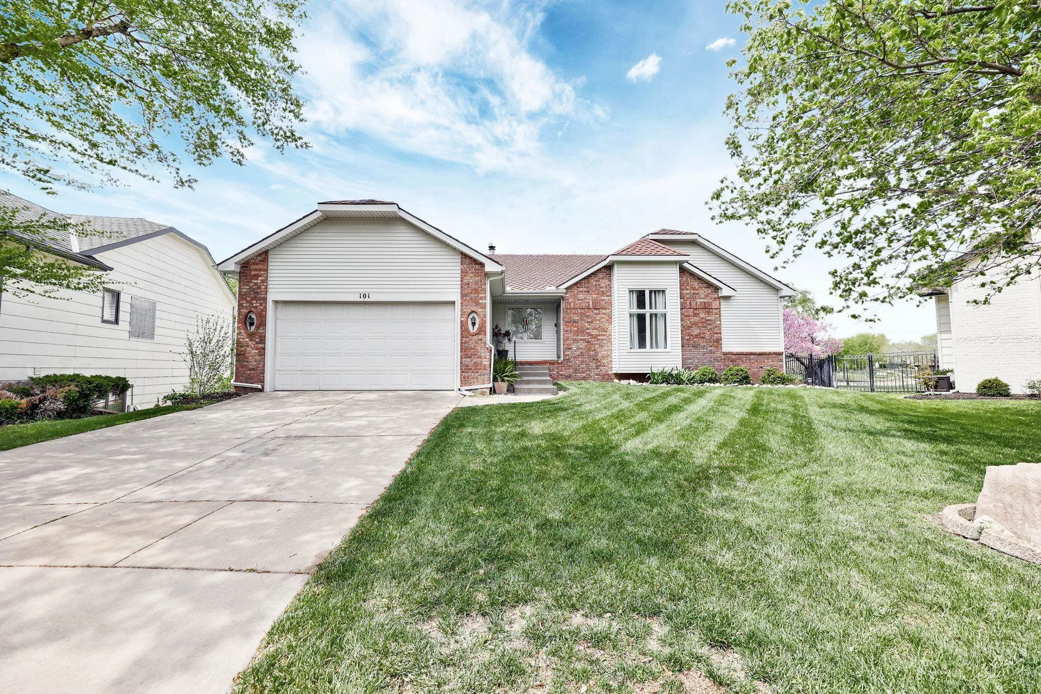 Wichita, Kansas 67212, United States, 4 Bedrooms Bedrooms, ,3 BathroomsBathrooms,Residential,Active,112076