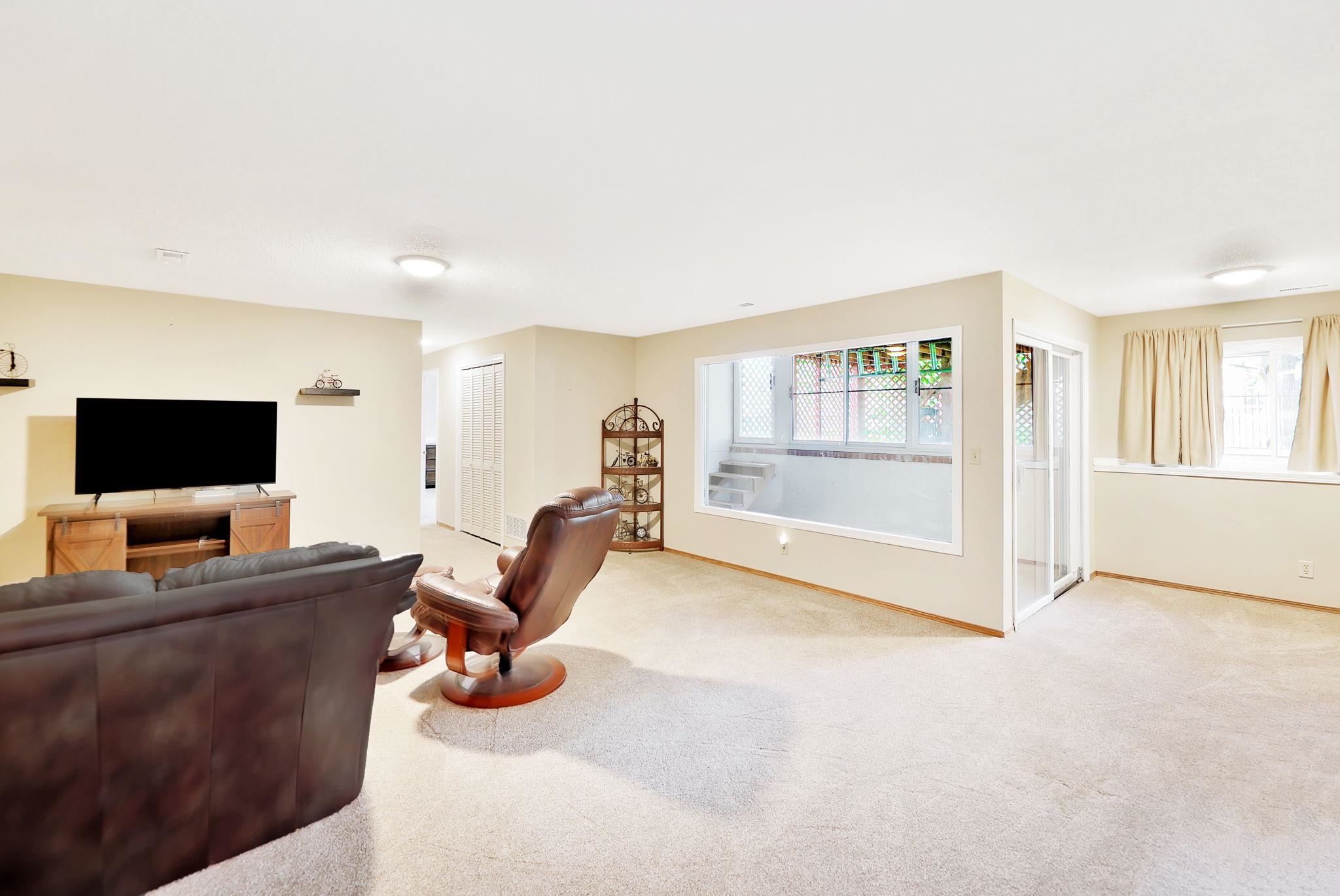 101 N Brownthrush Cir, Wichita, Kansas image 22