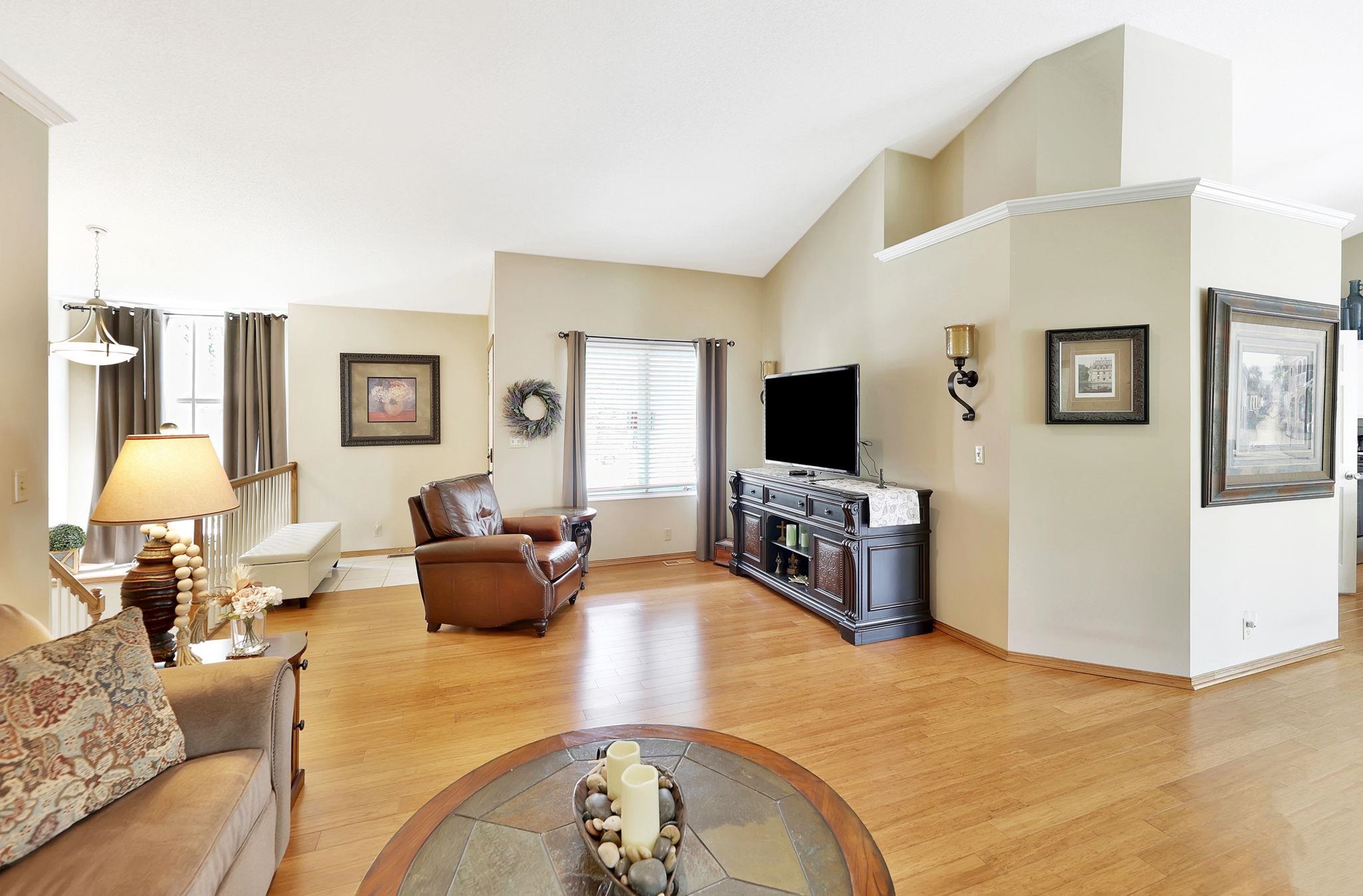 101 N Brownthrush Cir, Wichita, Kansas image 5