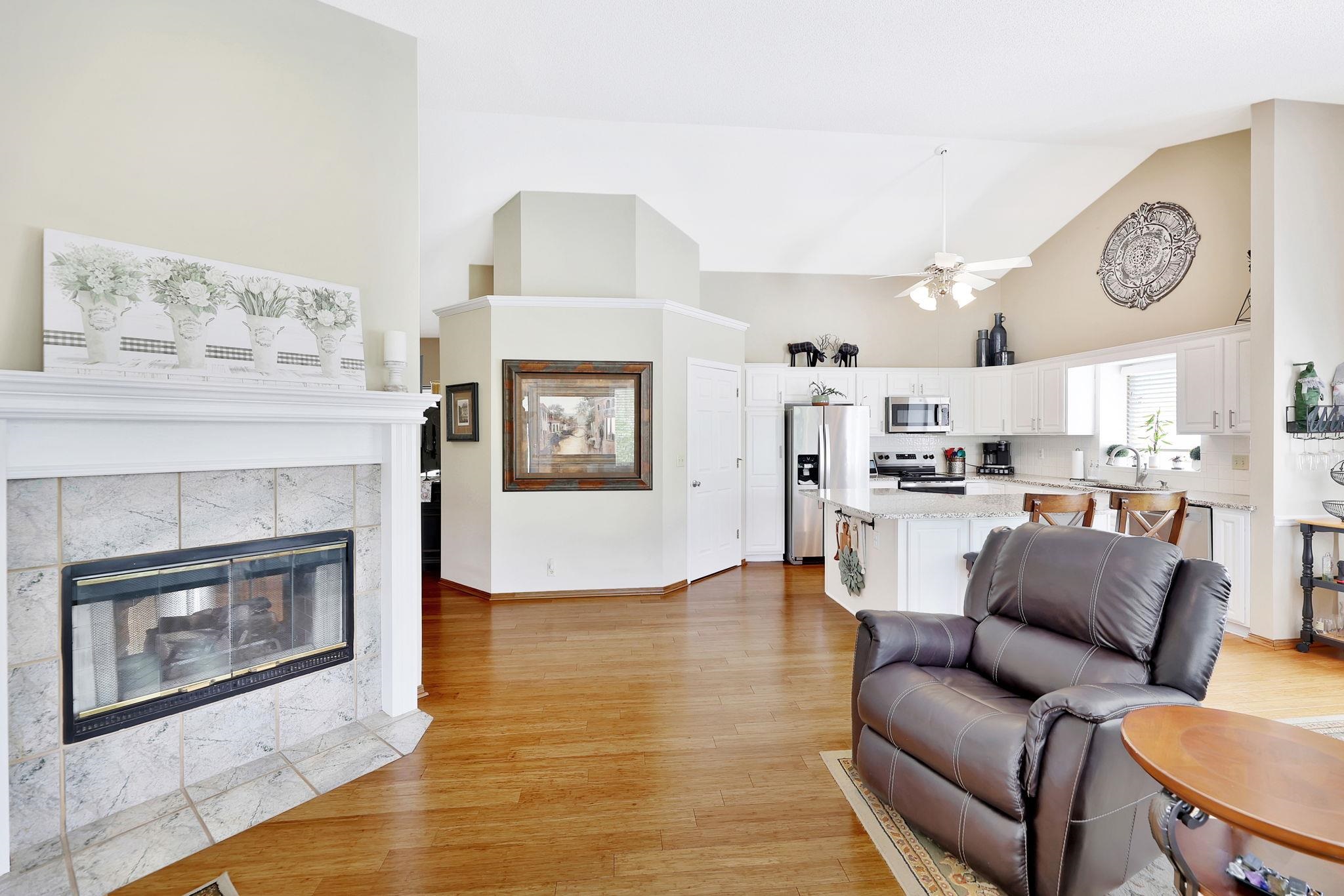 101 N Brownthrush Cir, Wichita, Kansas image 14