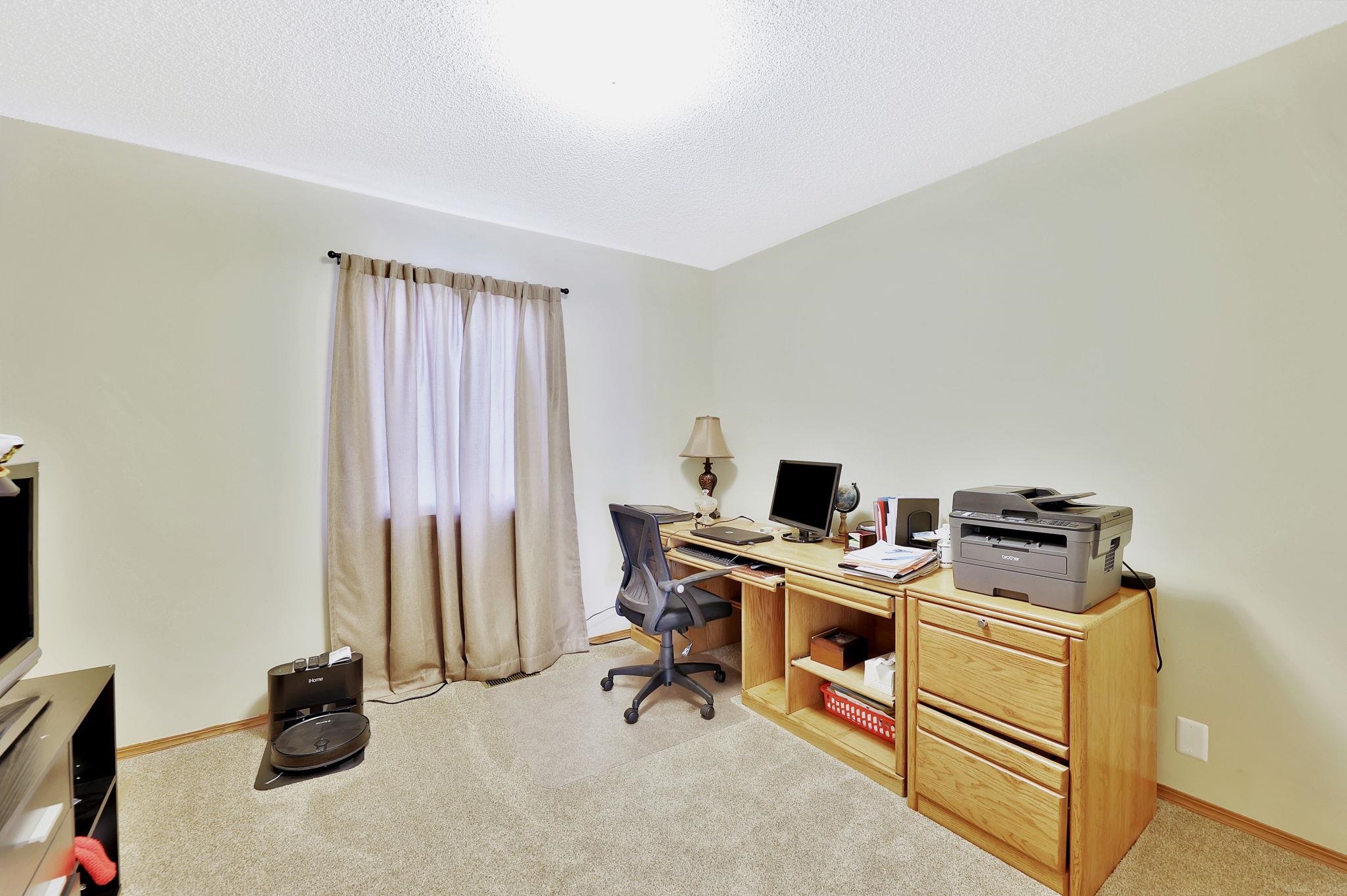 101 N Brownthrush Cir, Wichita, Kansas image 19