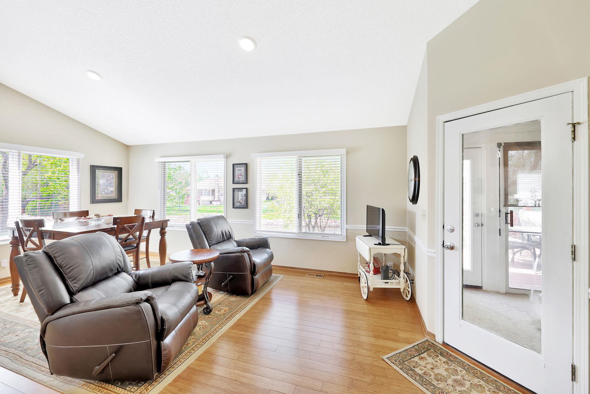 101 N Brownthrush Cir, Wichita, Kansas image 13