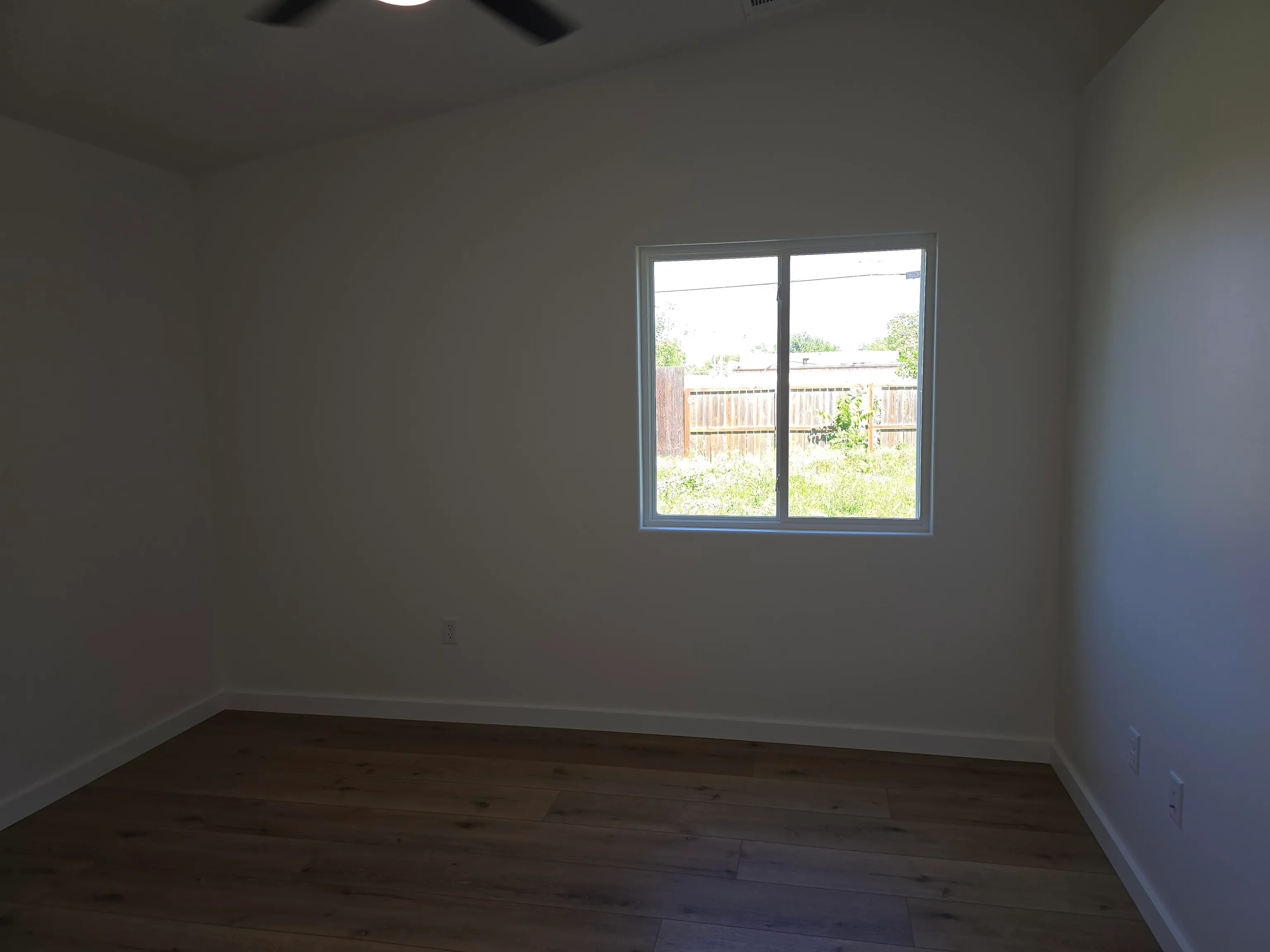 Wichita, Kansas 67211, United States, 2 Bedrooms Bedrooms, ,1 BathroomBathrooms,Residential,Pending,132594