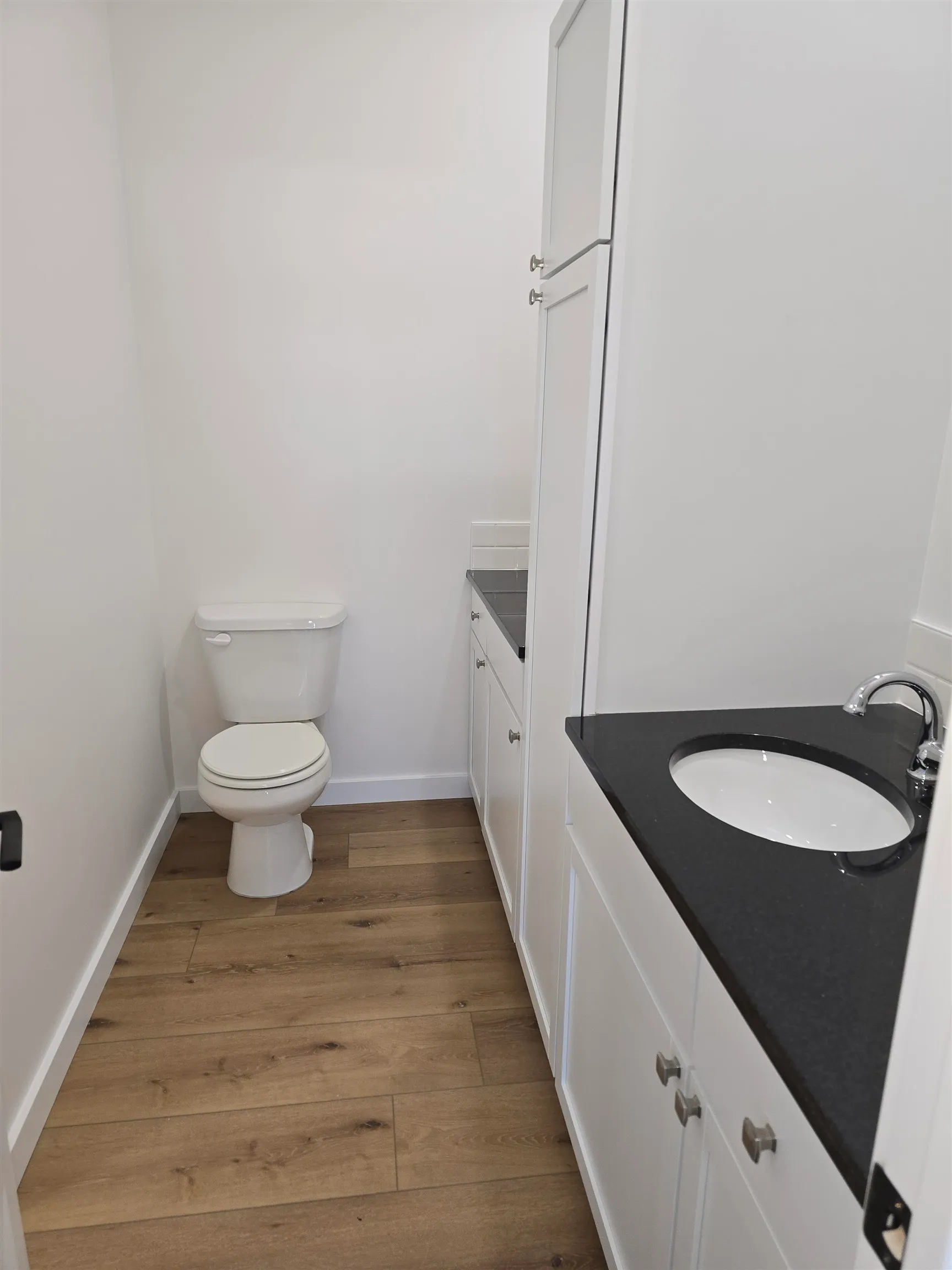 Wichita, Kansas 67211, United States, 2 Bedrooms Bedrooms, ,1 BathroomBathrooms,Residential,Pending,132594