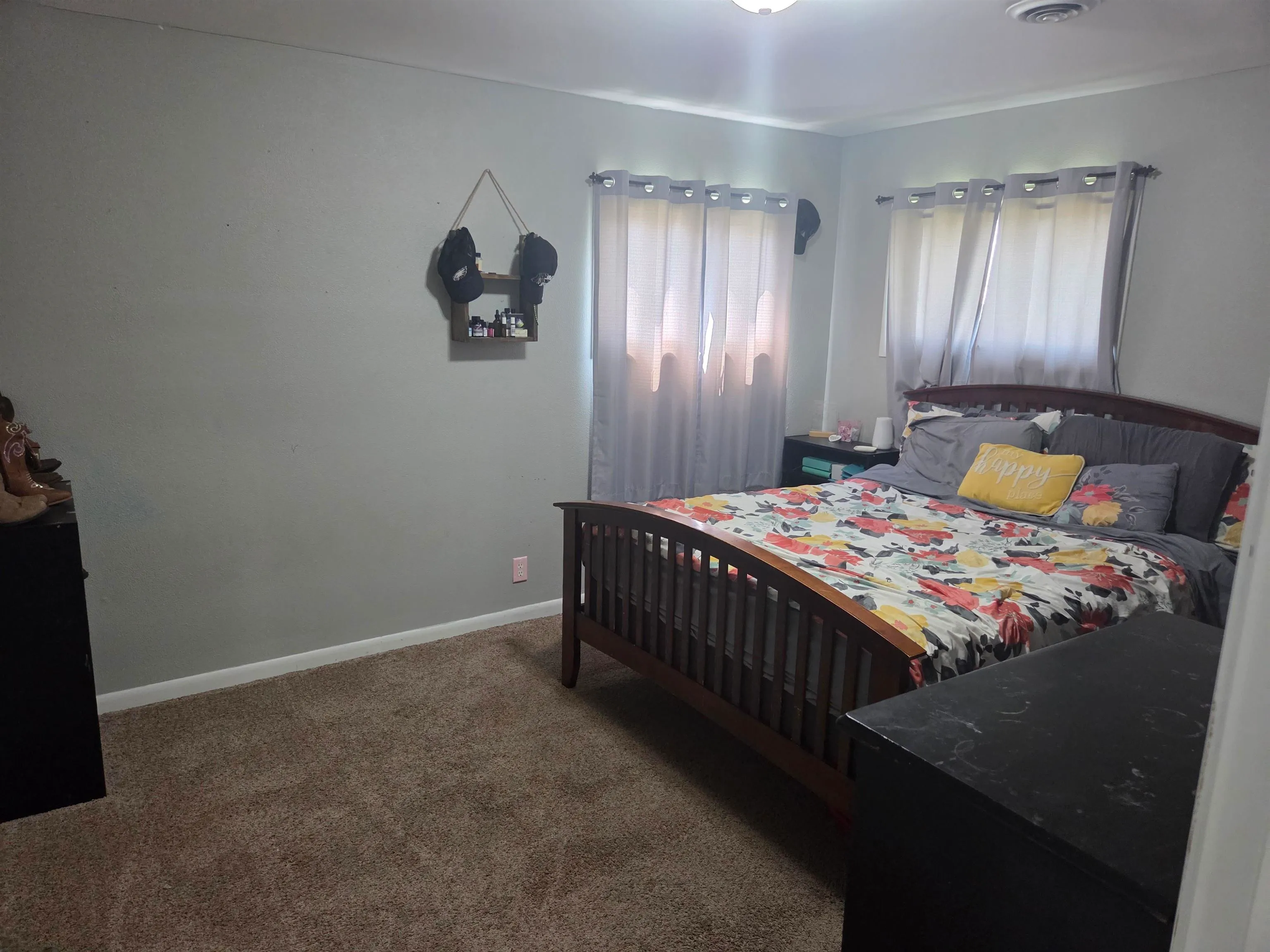 Burrton, Kansas 67020, United States, 3 Bedrooms Bedrooms, ,2 BathroomsBathrooms,Residential,Active,187443