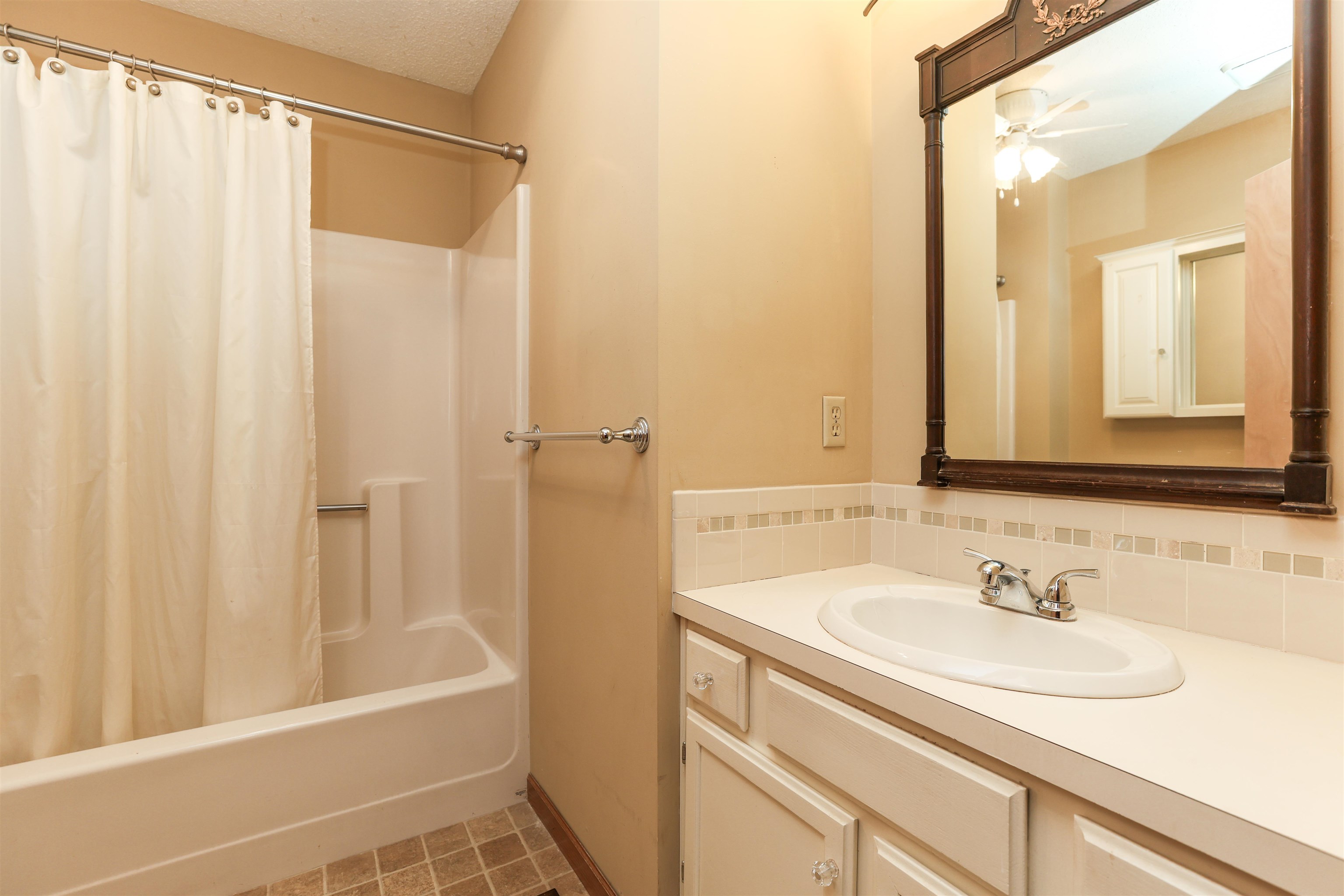 1257 N Clara St, Wichita, Kansas image 22