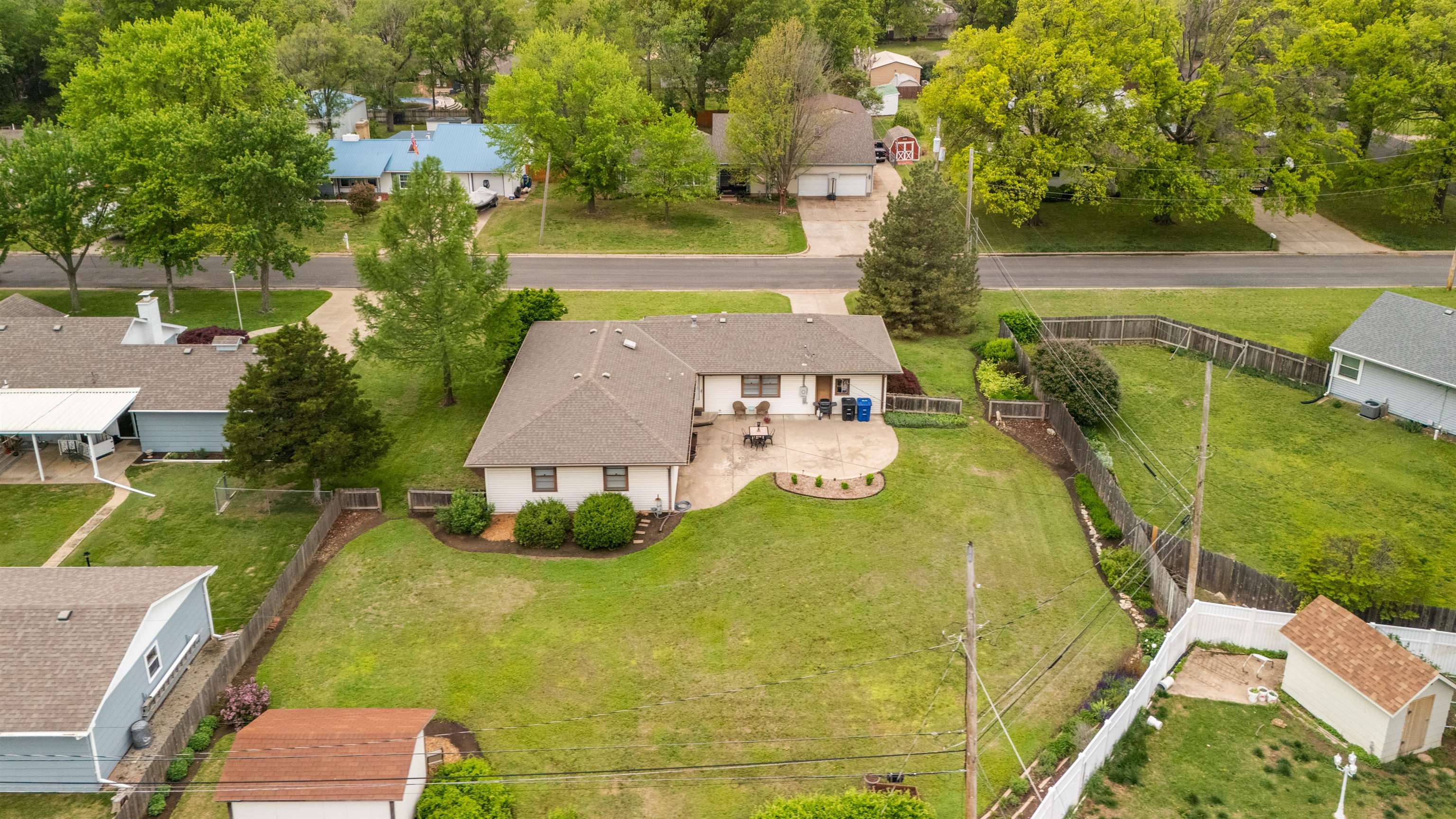 1610 N Park Lane, Augusta, Kansas image 13