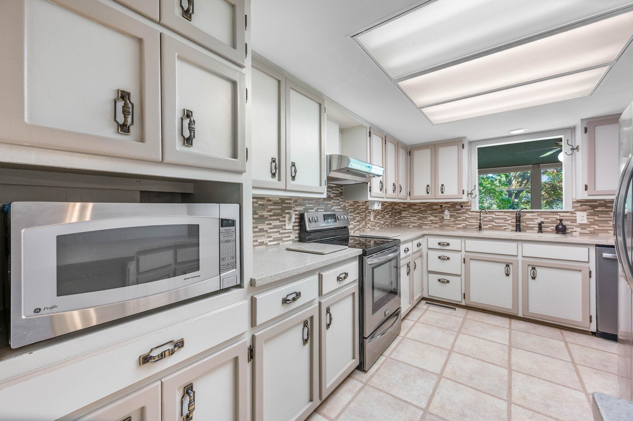 6900 S Broadway Ct, Haysville, Kansas image 19