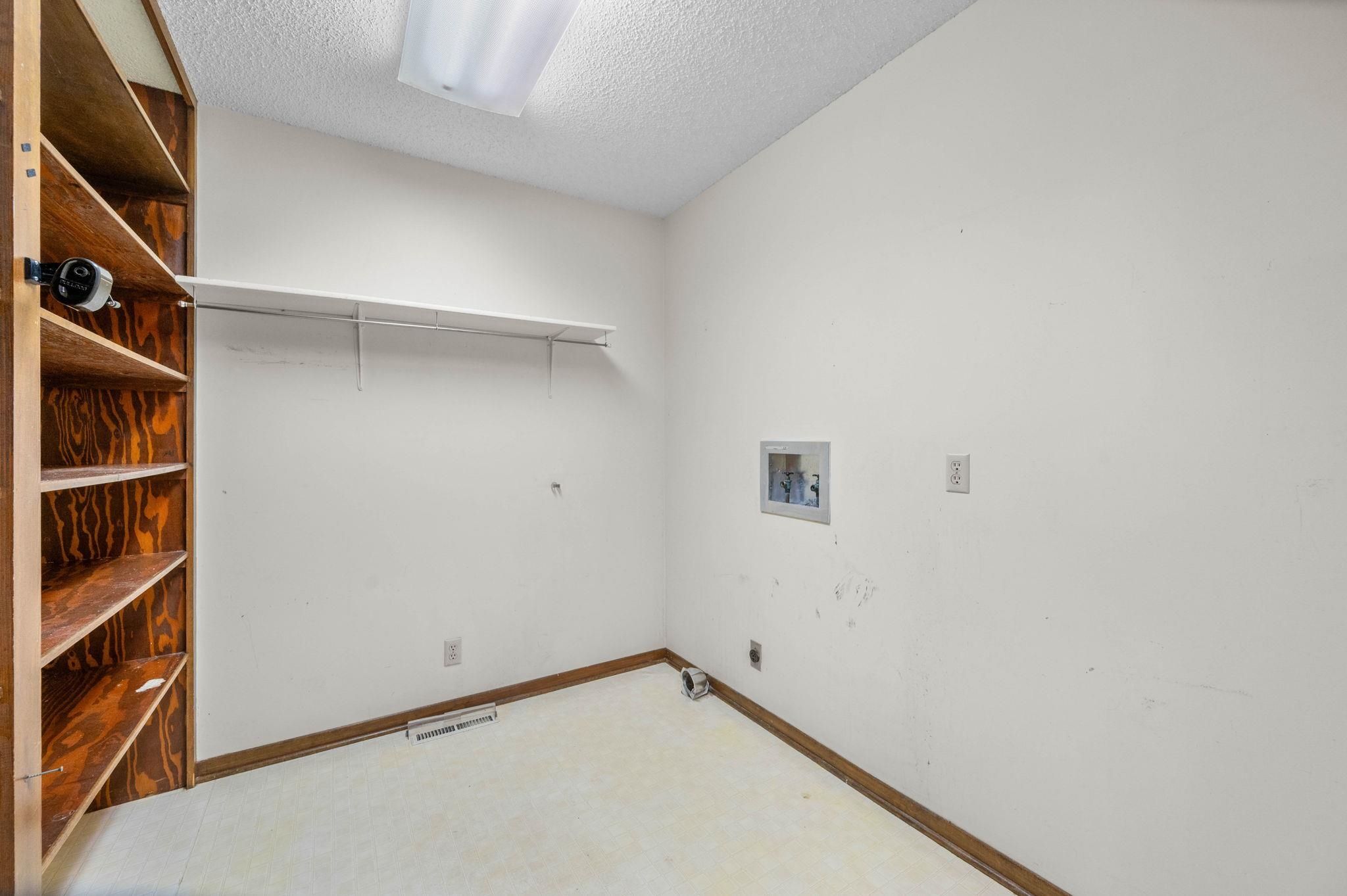 6900 S Broadway Ct, Haysville, Kansas image 25