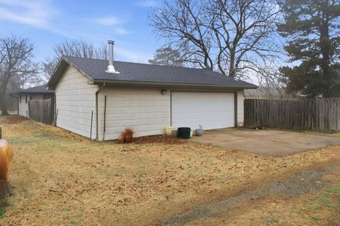 Tiny photo for 1009 N Anthony Ave, Anthony, KS 67003 (MLS # 669263)