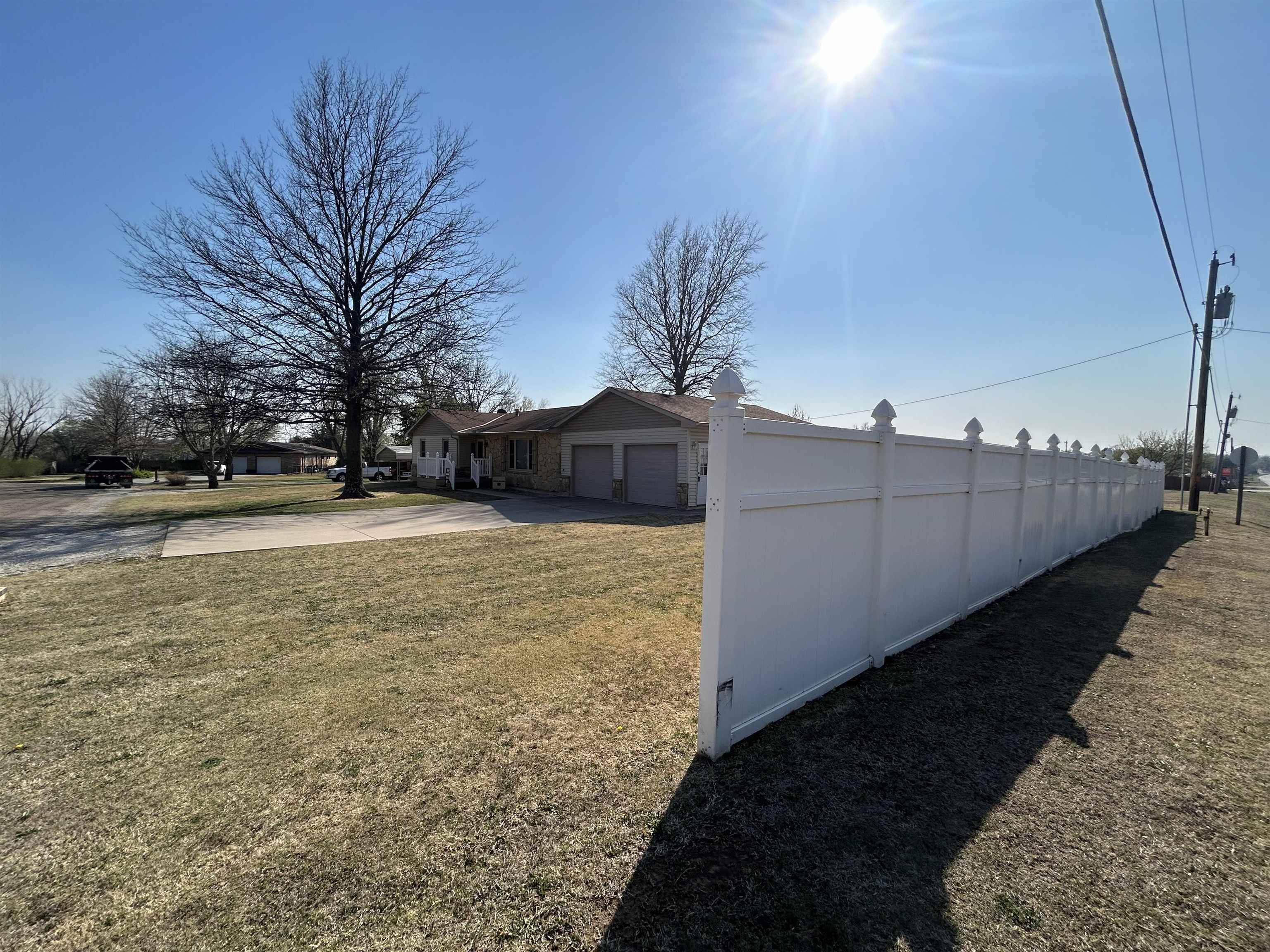 903 Holloway Ln, Winfield, Kansas image 3
