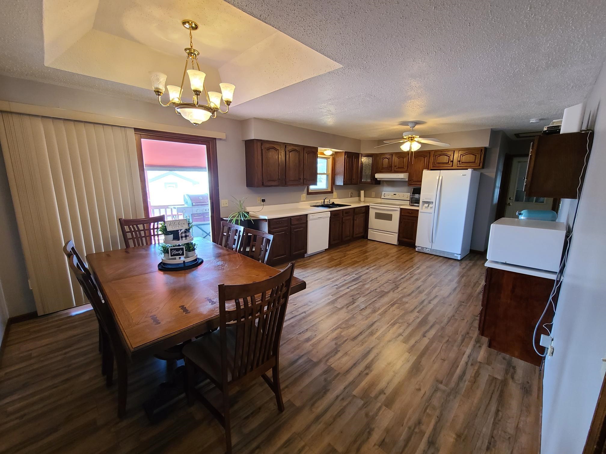 903 Holloway Ln, Winfield, Kansas image 4