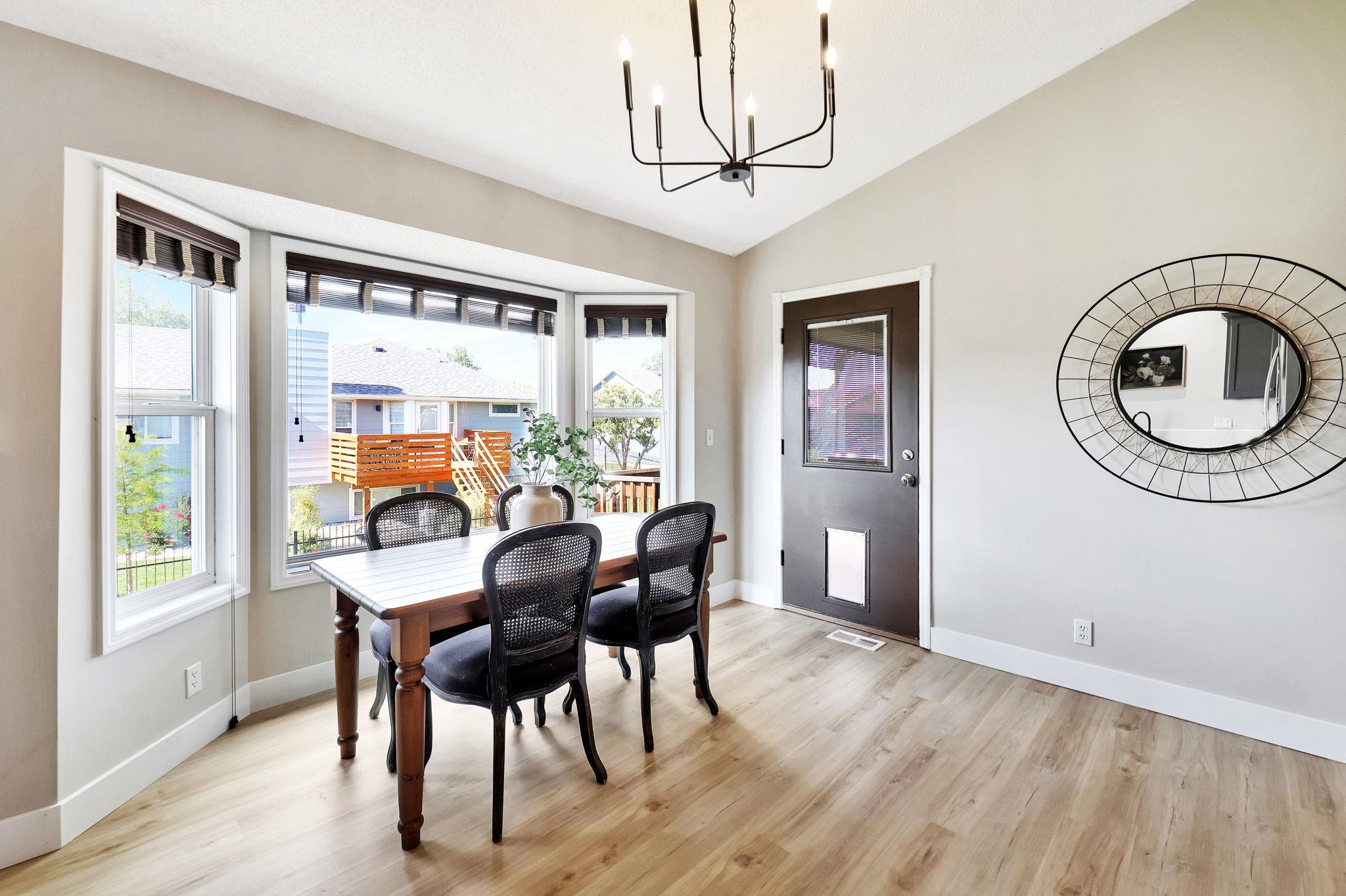 Wichita, Kansas 67209, United States, 5 Bedrooms Bedrooms, ,3 BathroomsBathrooms,Residential,Pending,52554