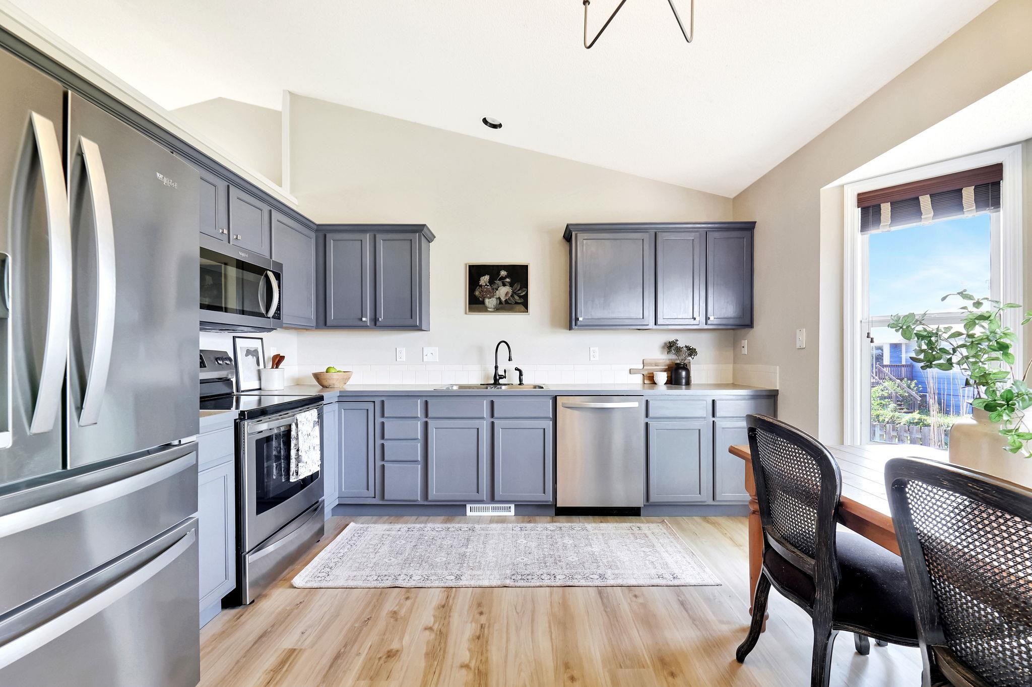 Wichita, Kansas 67209, United States, 5 Bedrooms Bedrooms, ,3 BathroomsBathrooms,Residential,Pending,52554