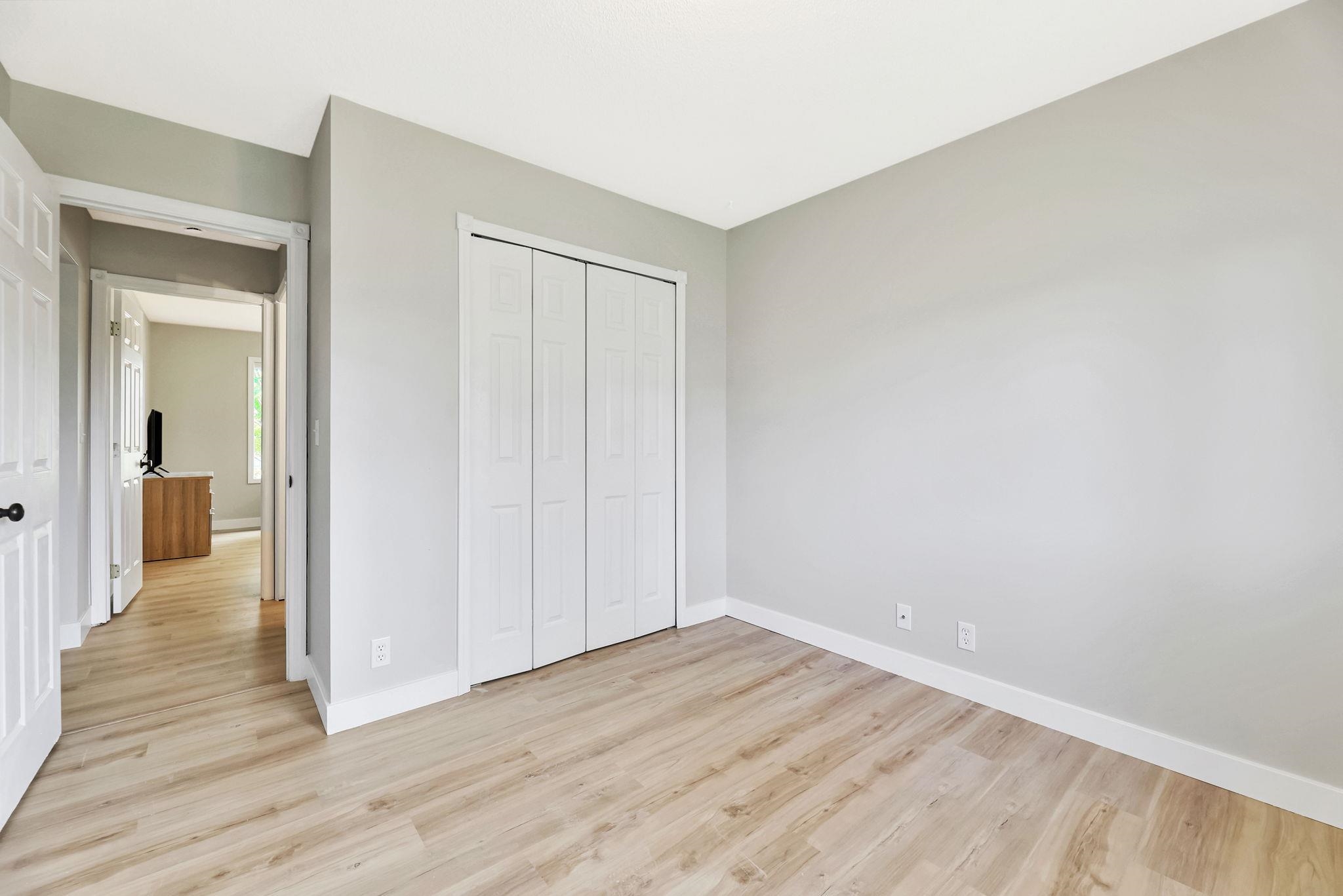 Wichita, Kansas 67209, United States, 5 Bedrooms Bedrooms, ,3 BathroomsBathrooms,Residential,Pending,52554