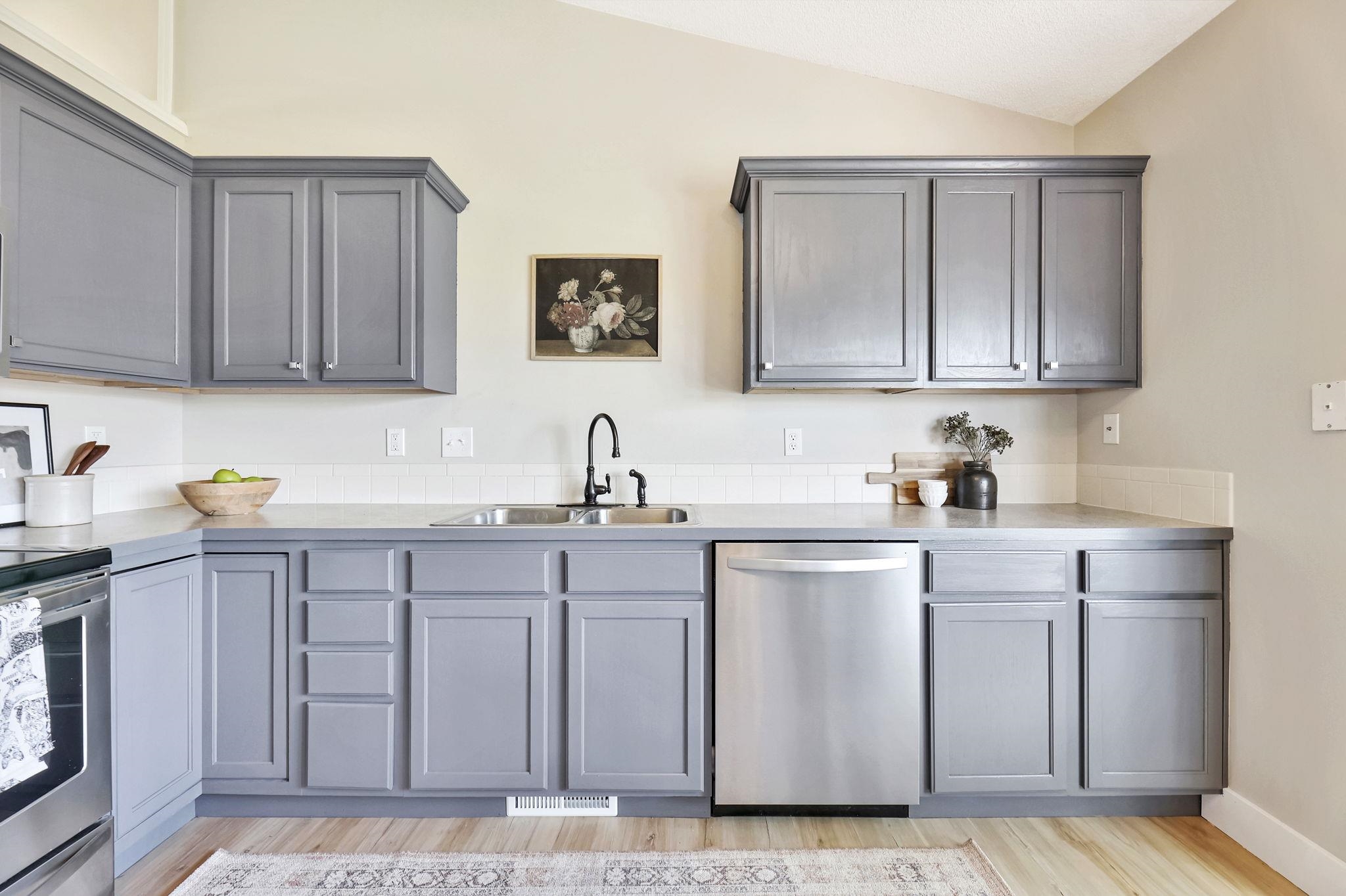 Wichita, Kansas 67209, United States, 5 Bedrooms Bedrooms, ,3 BathroomsBathrooms,Residential,Pending,52554