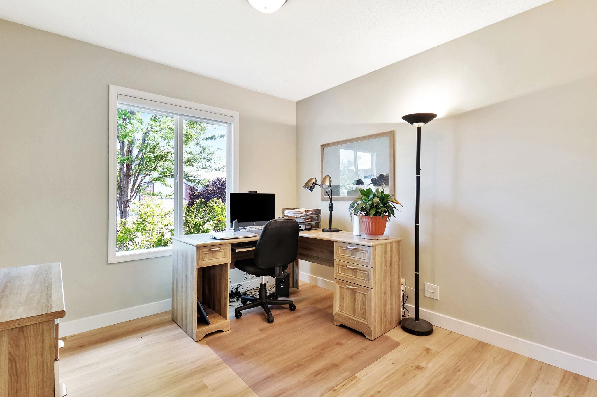 Wichita, Kansas 67209, United States, 5 Bedrooms Bedrooms, ,3 BathroomsBathrooms,Residential,Pending,52554