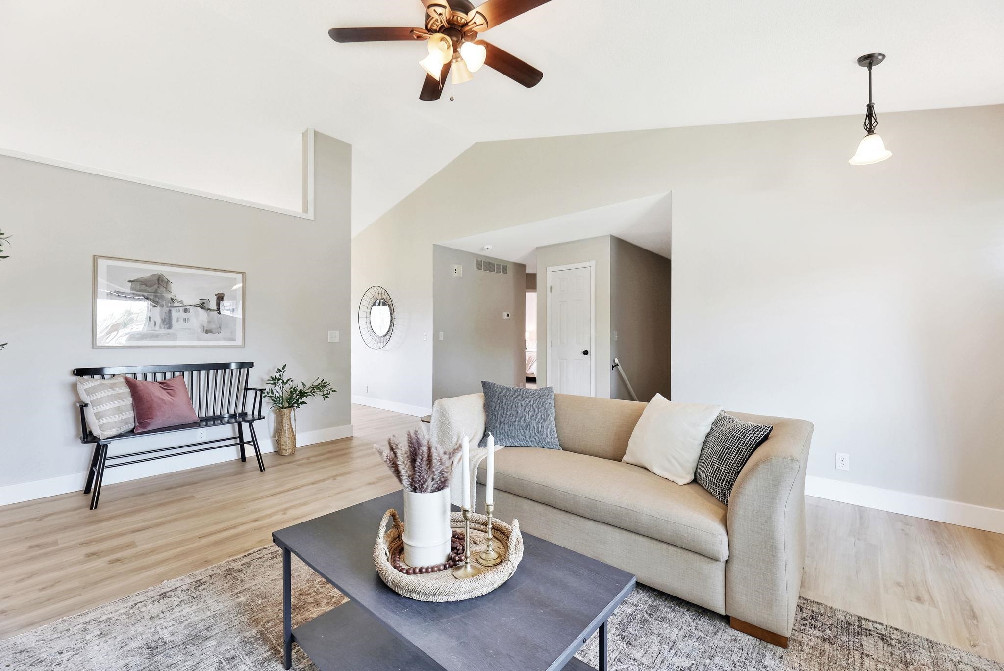 Wichita, Kansas 67209, United States, 5 Bedrooms Bedrooms, ,3 BathroomsBathrooms,Residential,Pending,52554