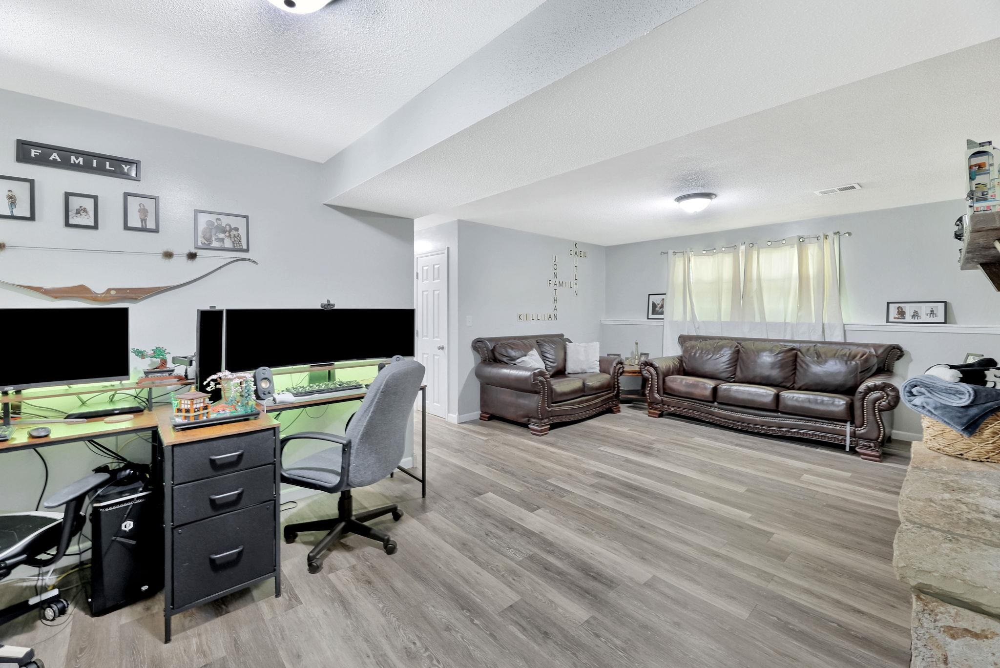 200 S Lauber Ln, Derby, Kansas image 22
