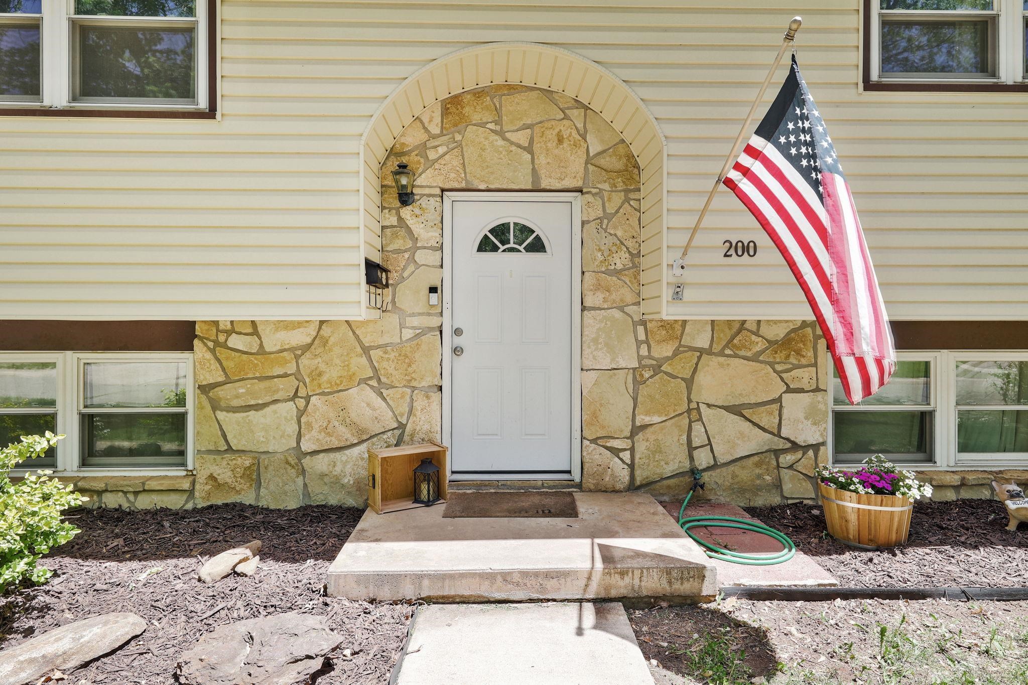 200 S Lauber Ln, Derby, Kansas image 2