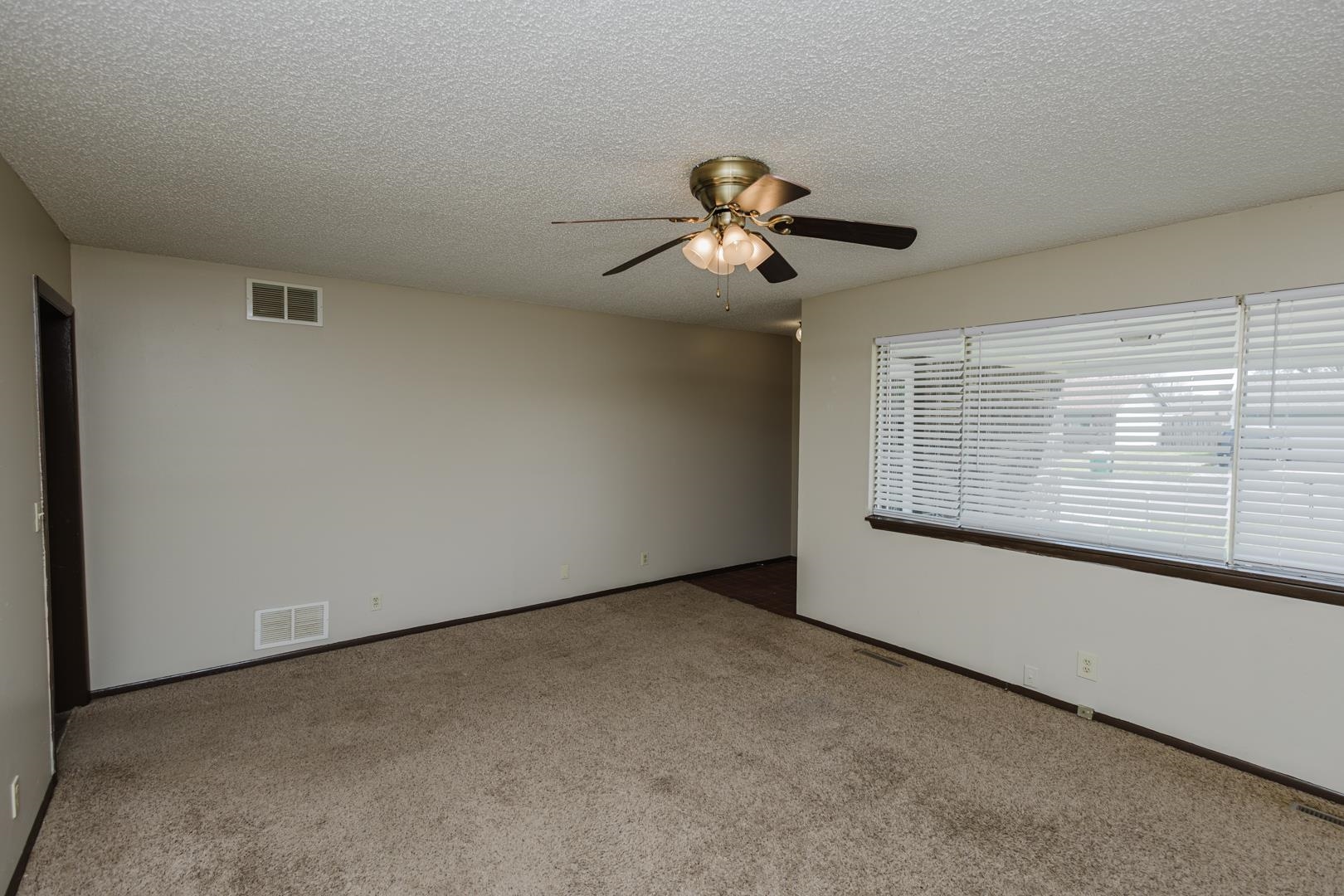 3339 S Leonine Rd, Wichita, Kansas image 5
