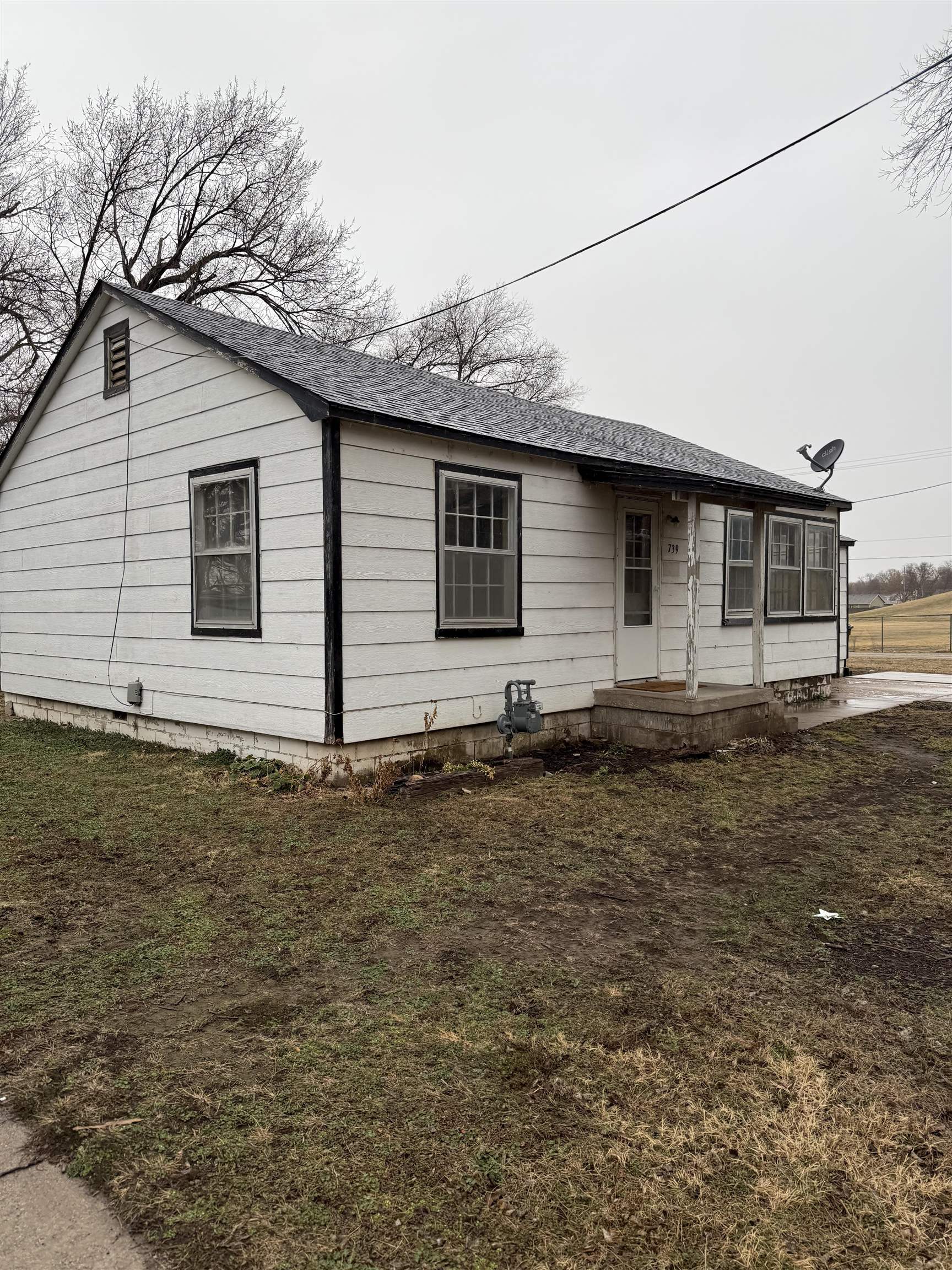 739 N Bluff St, Augusta, Kansas image 2