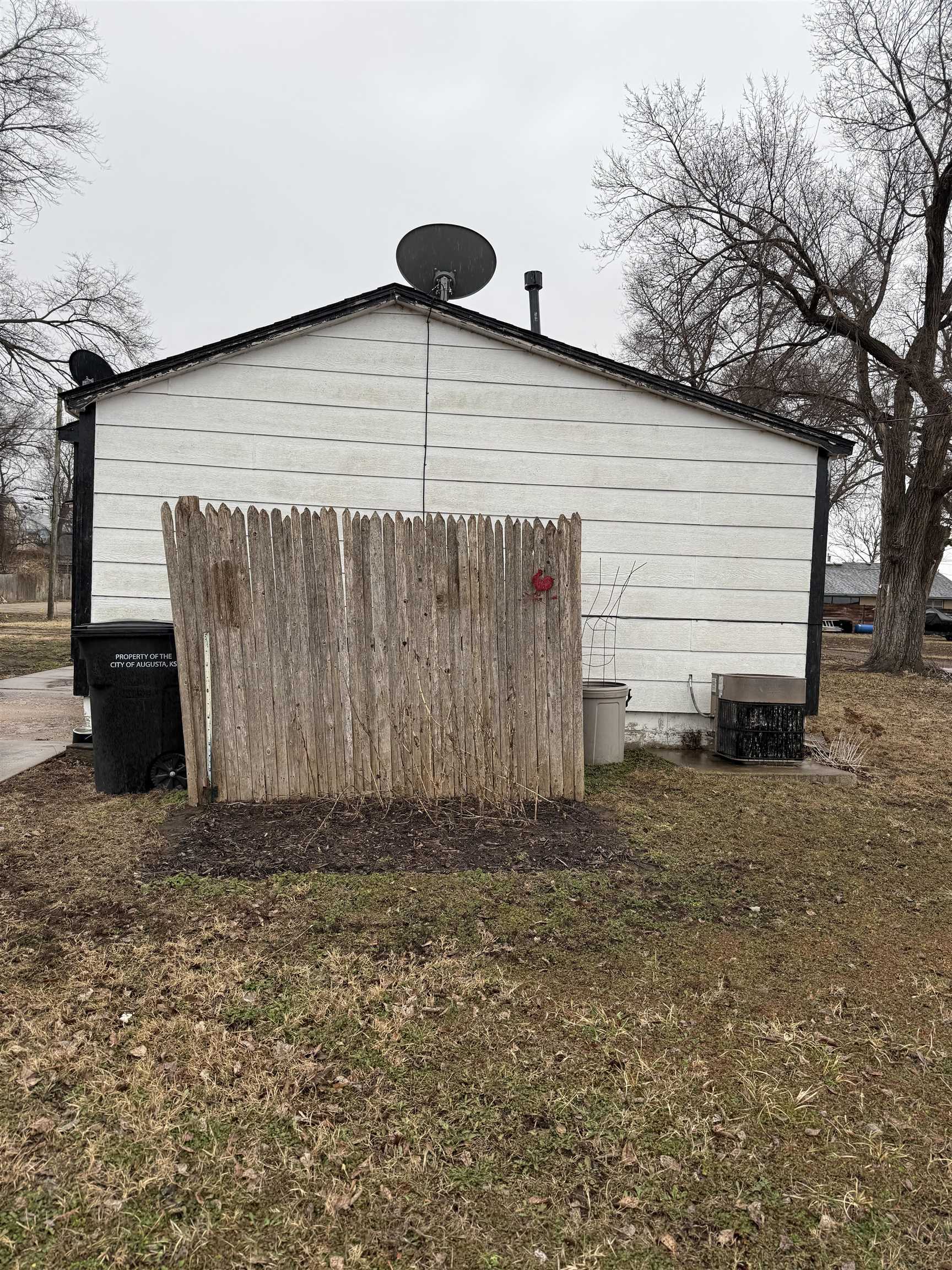 739 N Bluff St, Augusta, Kansas image 3