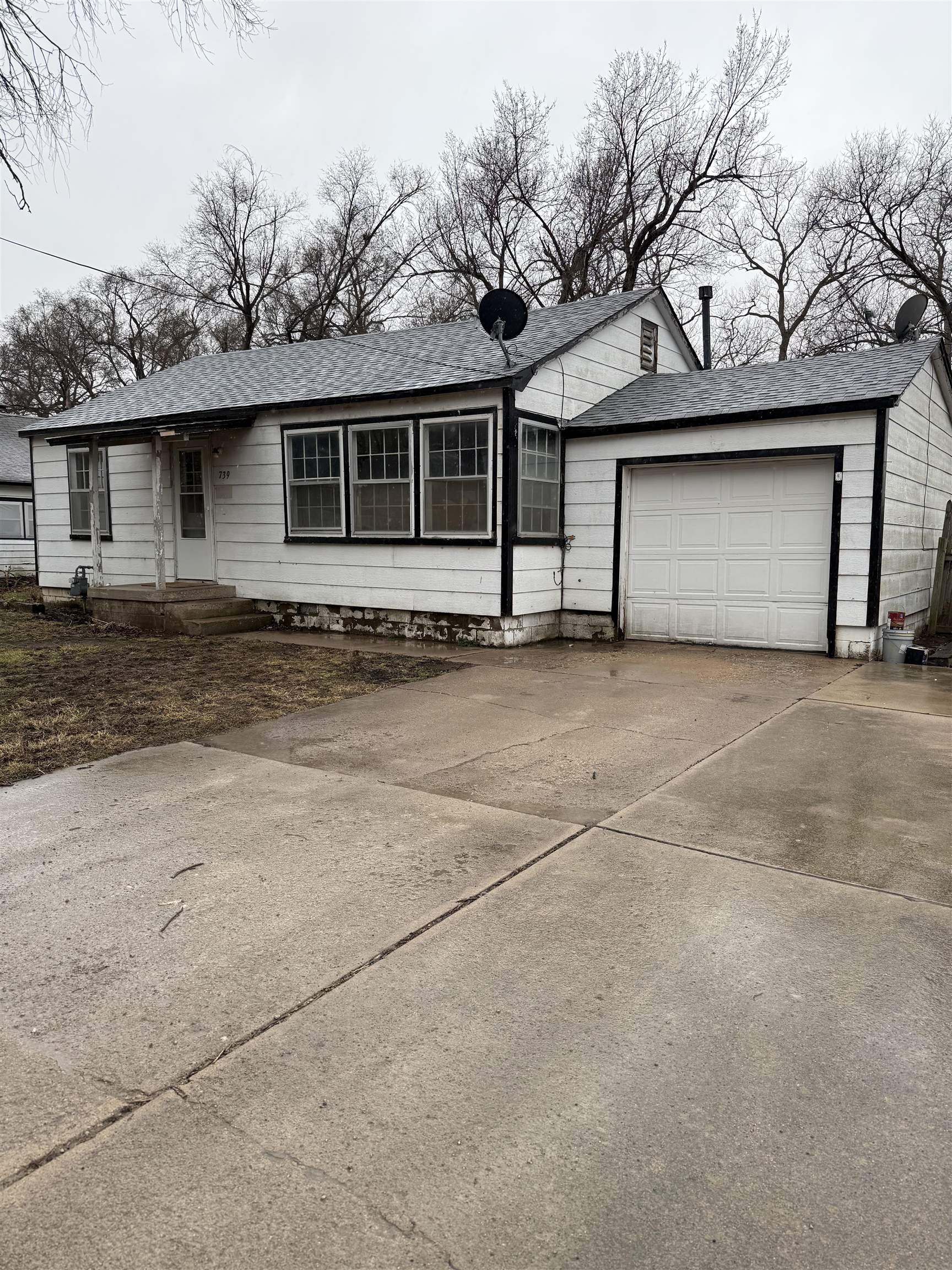 739 N Bluff St, Augusta, Kansas image 1