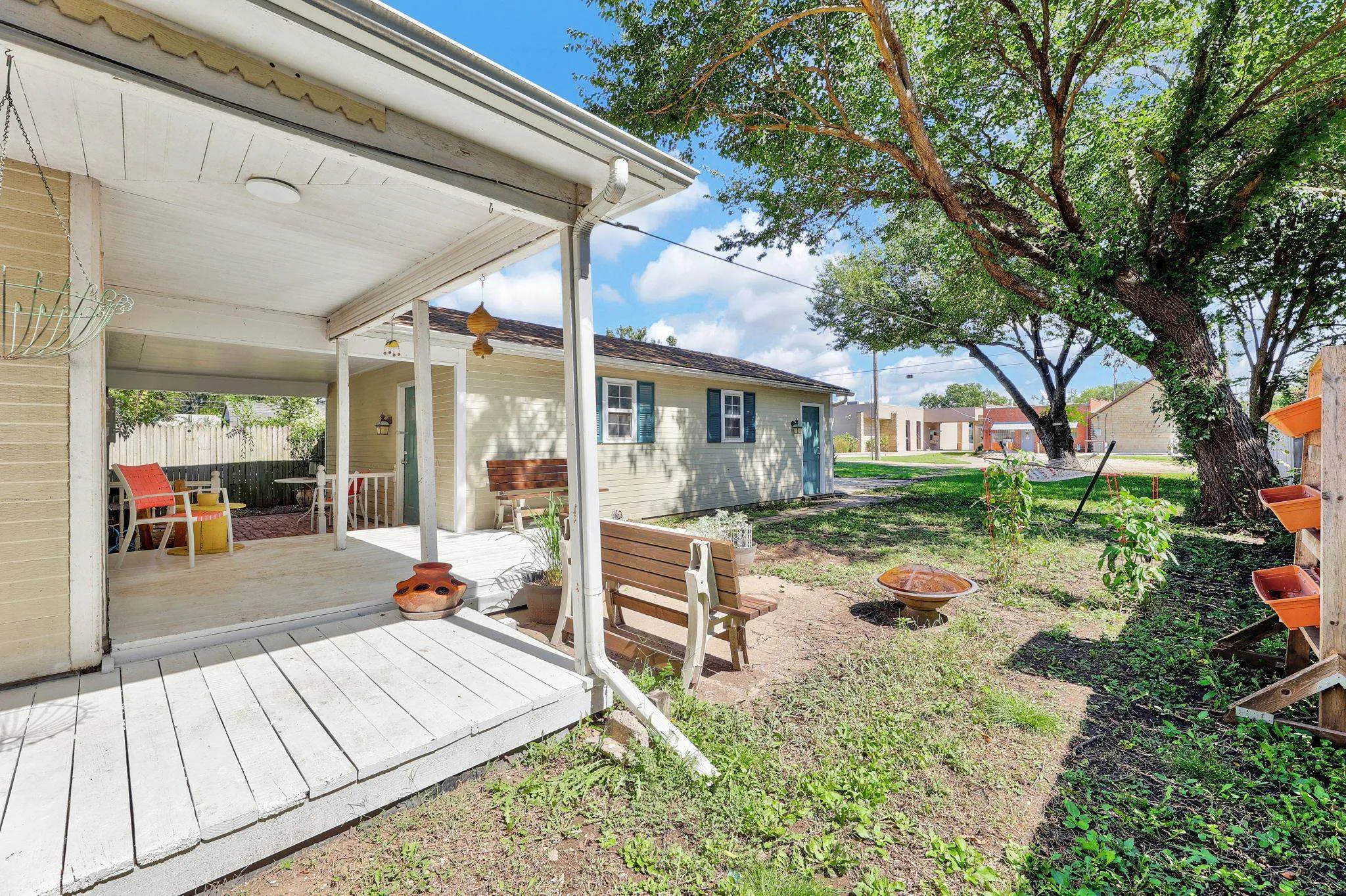 Douglass, Kansas 67039, United States, 3 Bedrooms Bedrooms, ,3 BathroomsBathrooms,Residential,Active,218251