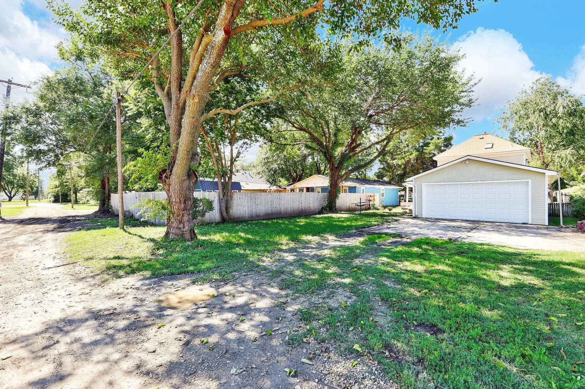 Douglass, Kansas 67039, United States, 3 Bedrooms Bedrooms, ,3 BathroomsBathrooms,Residential,Active,218251