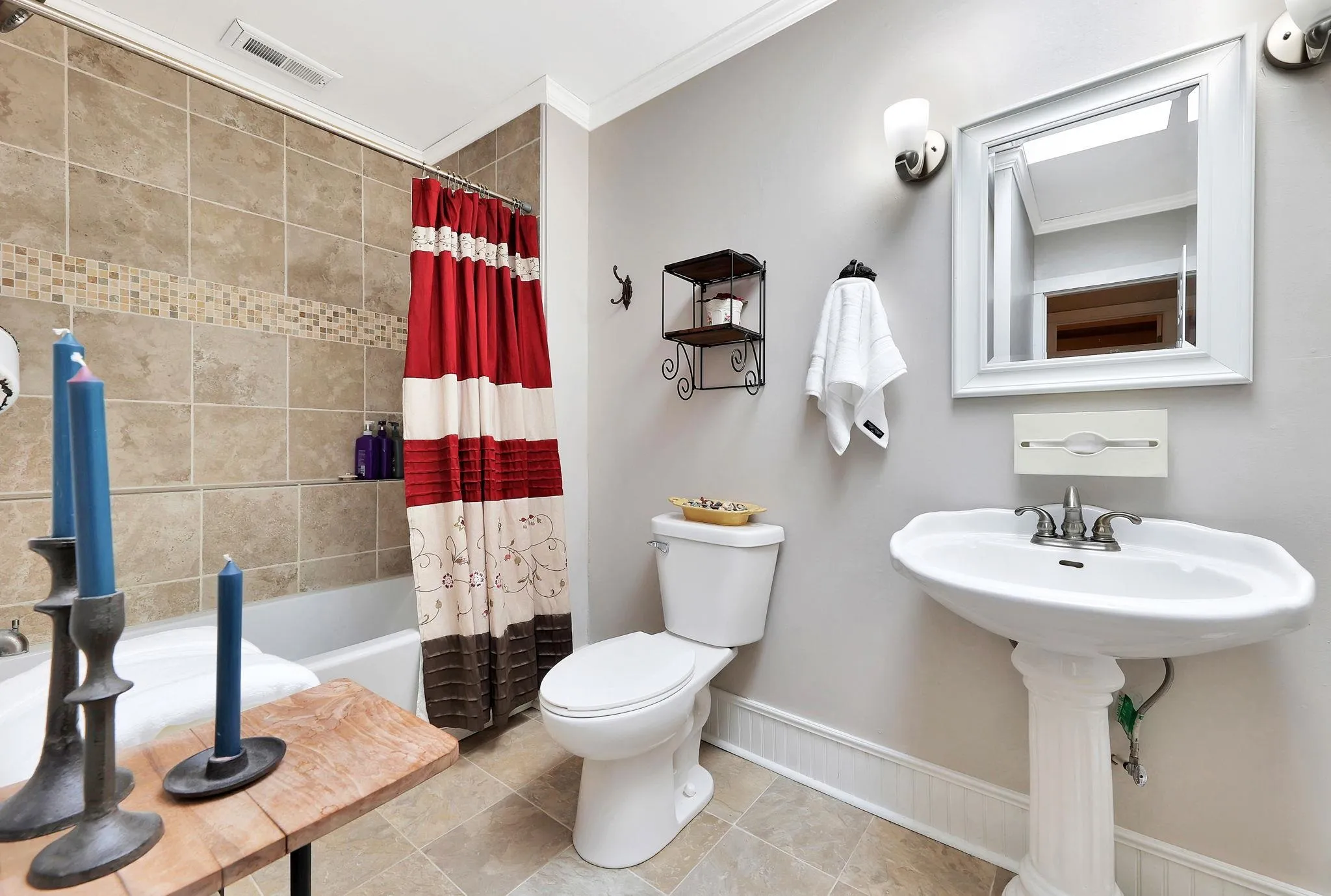 Douglass, Kansas 67039, United States, 3 Bedrooms Bedrooms, ,3 BathroomsBathrooms,Residential,Active,218251