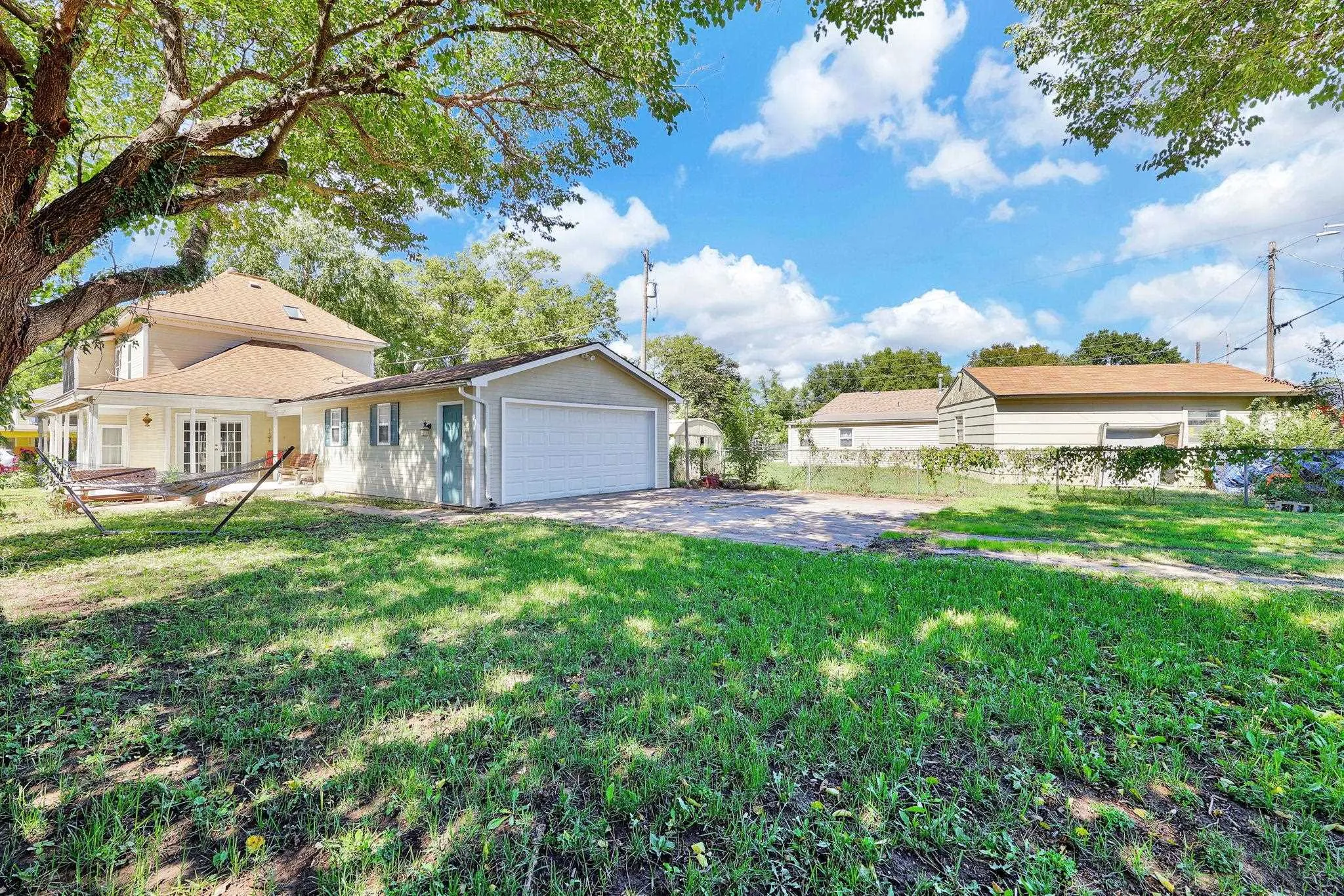 Douglass, Kansas 67039, United States, 3 Bedrooms Bedrooms, ,3 BathroomsBathrooms,Residential,Active,218251