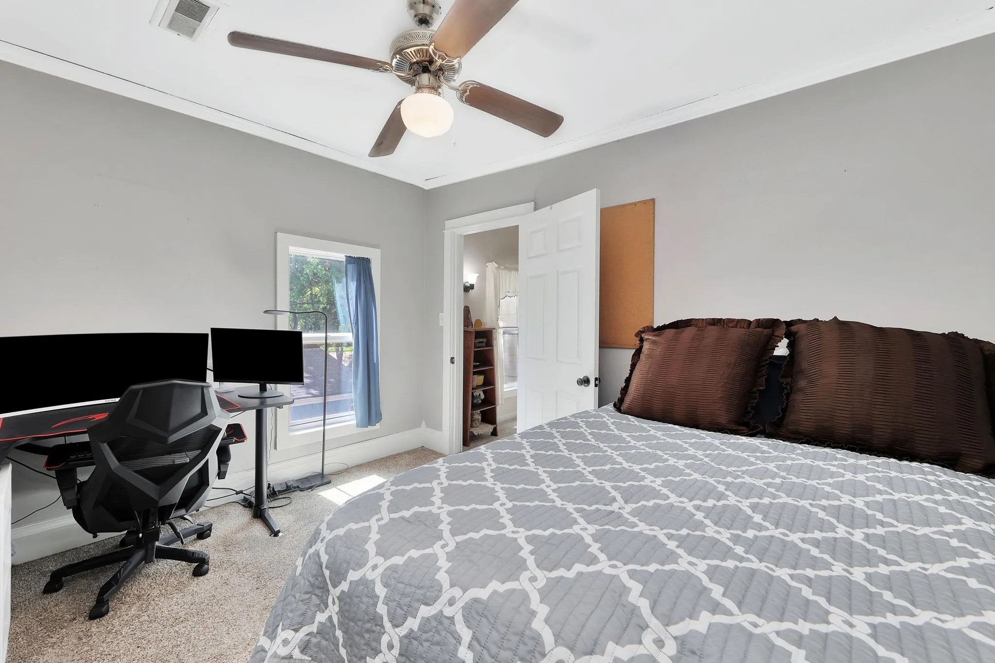 Douglass, Kansas 67039, United States, 3 Bedrooms Bedrooms, ,3 BathroomsBathrooms,Residential,Active,218251