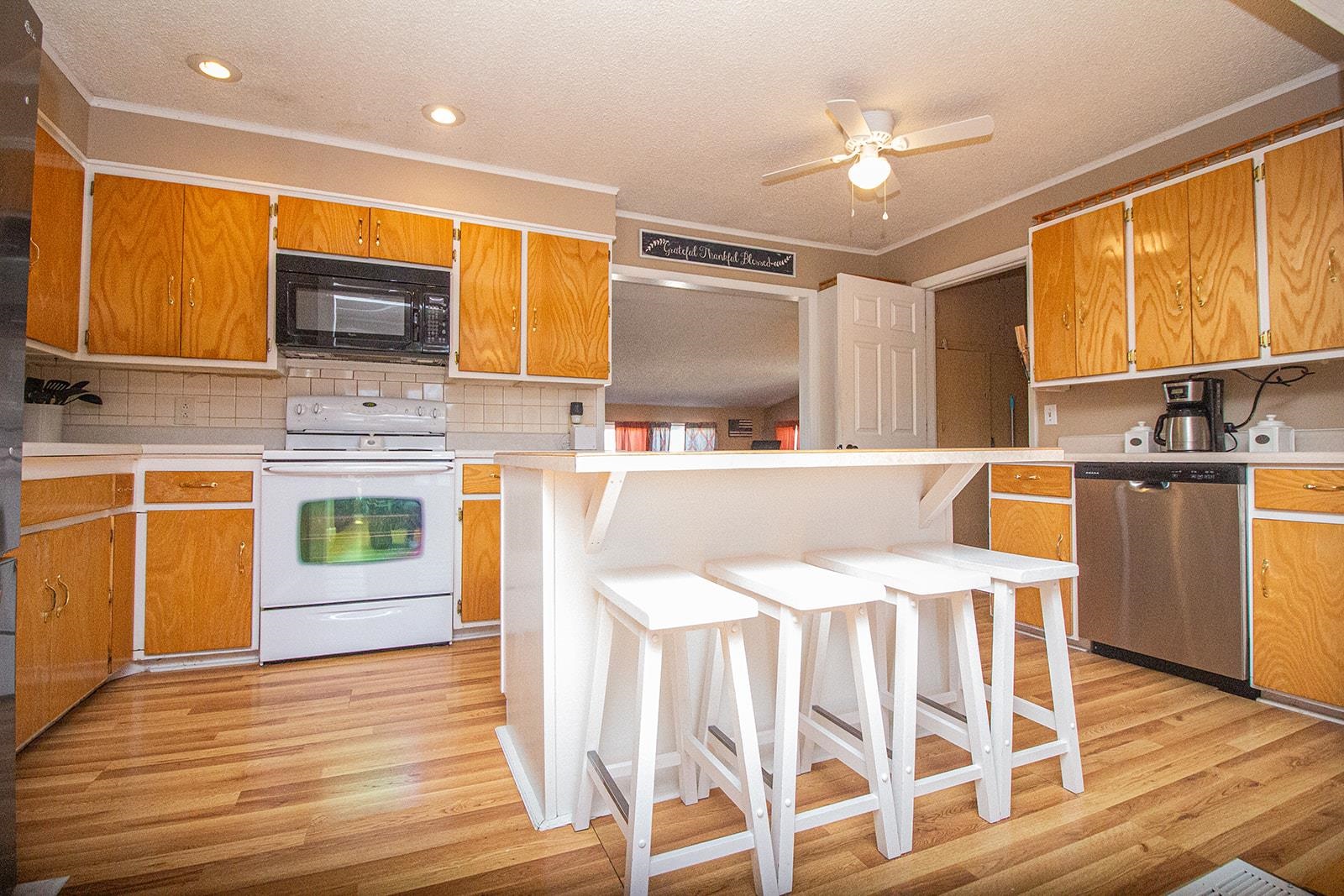 405 Hart Ave, Salina, Kansas image 8