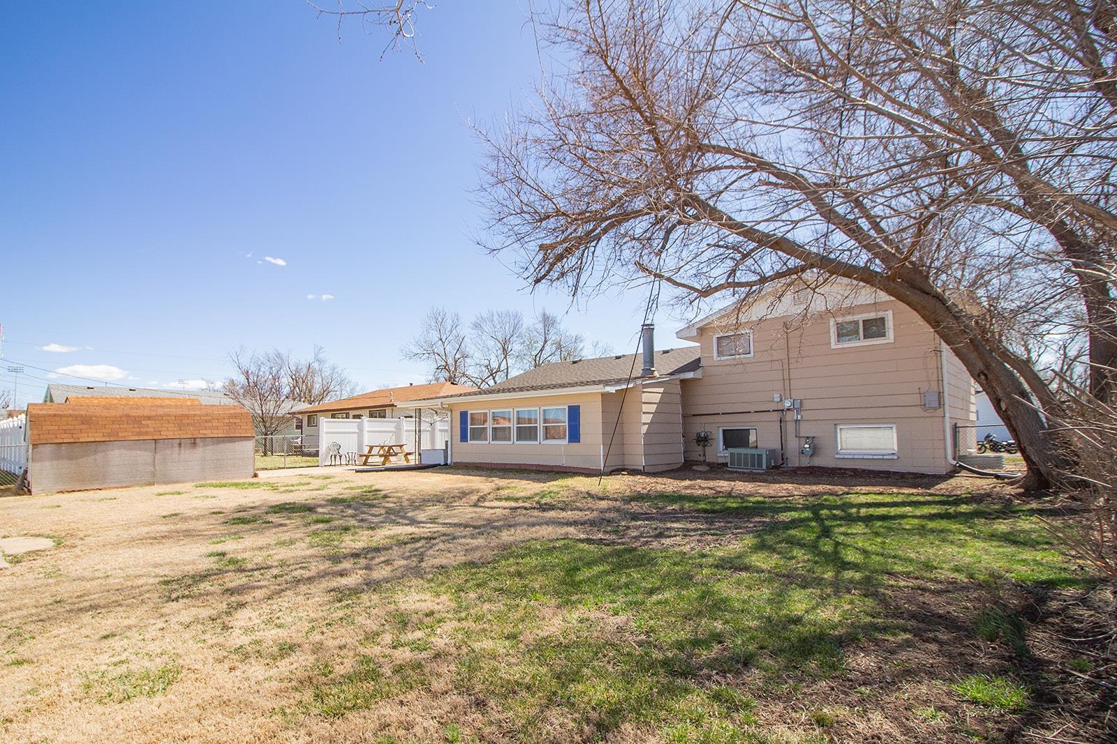405 Hart Ave, Salina, Kansas image 30