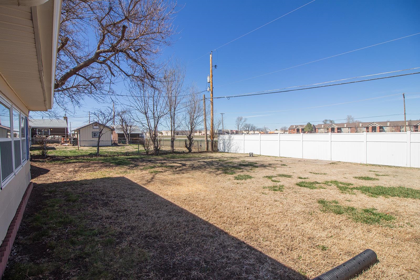 405 Hart Ave, Salina, Kansas image 28