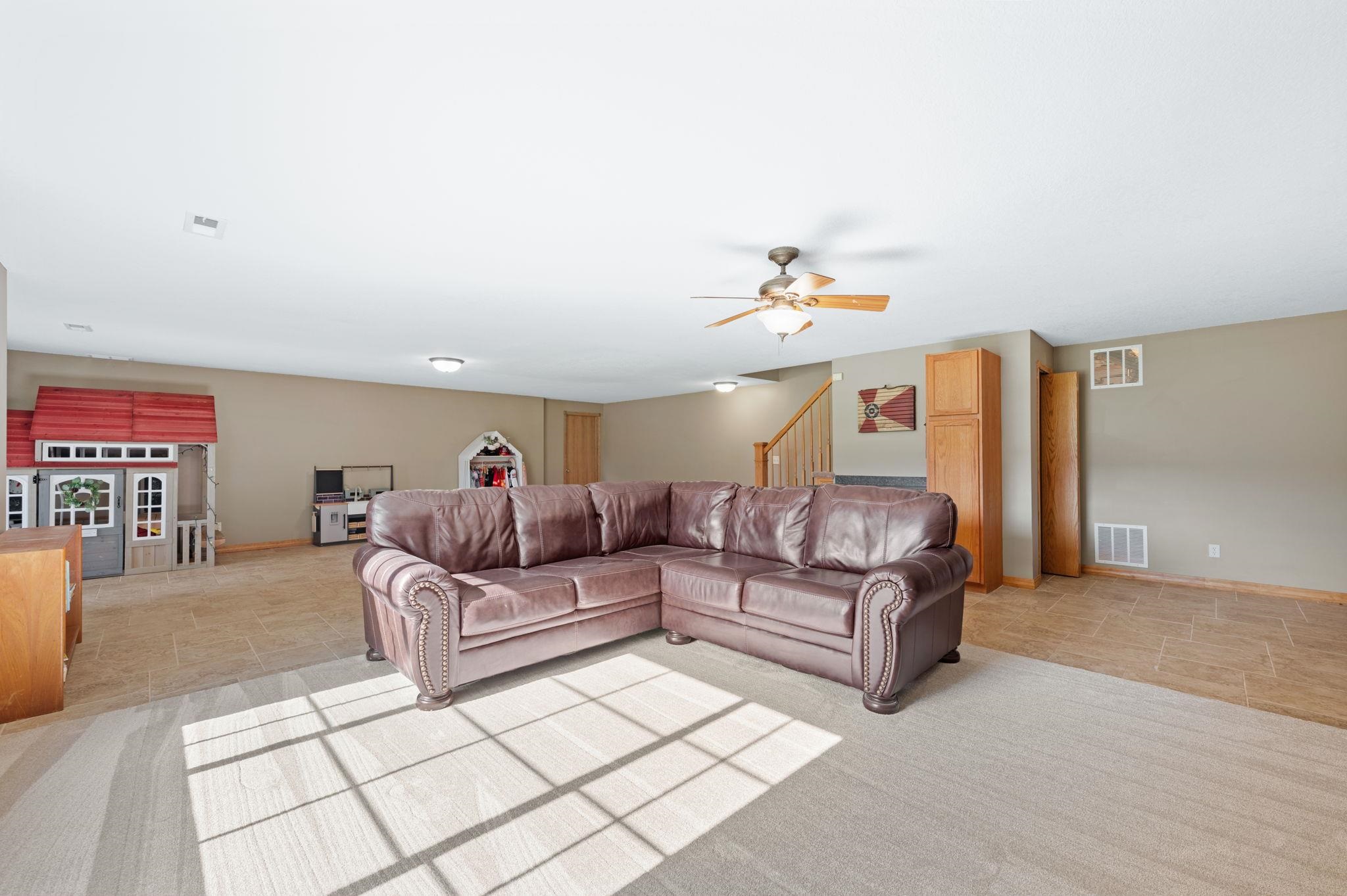 2124 N Woodard St, Derby, Kansas image 19