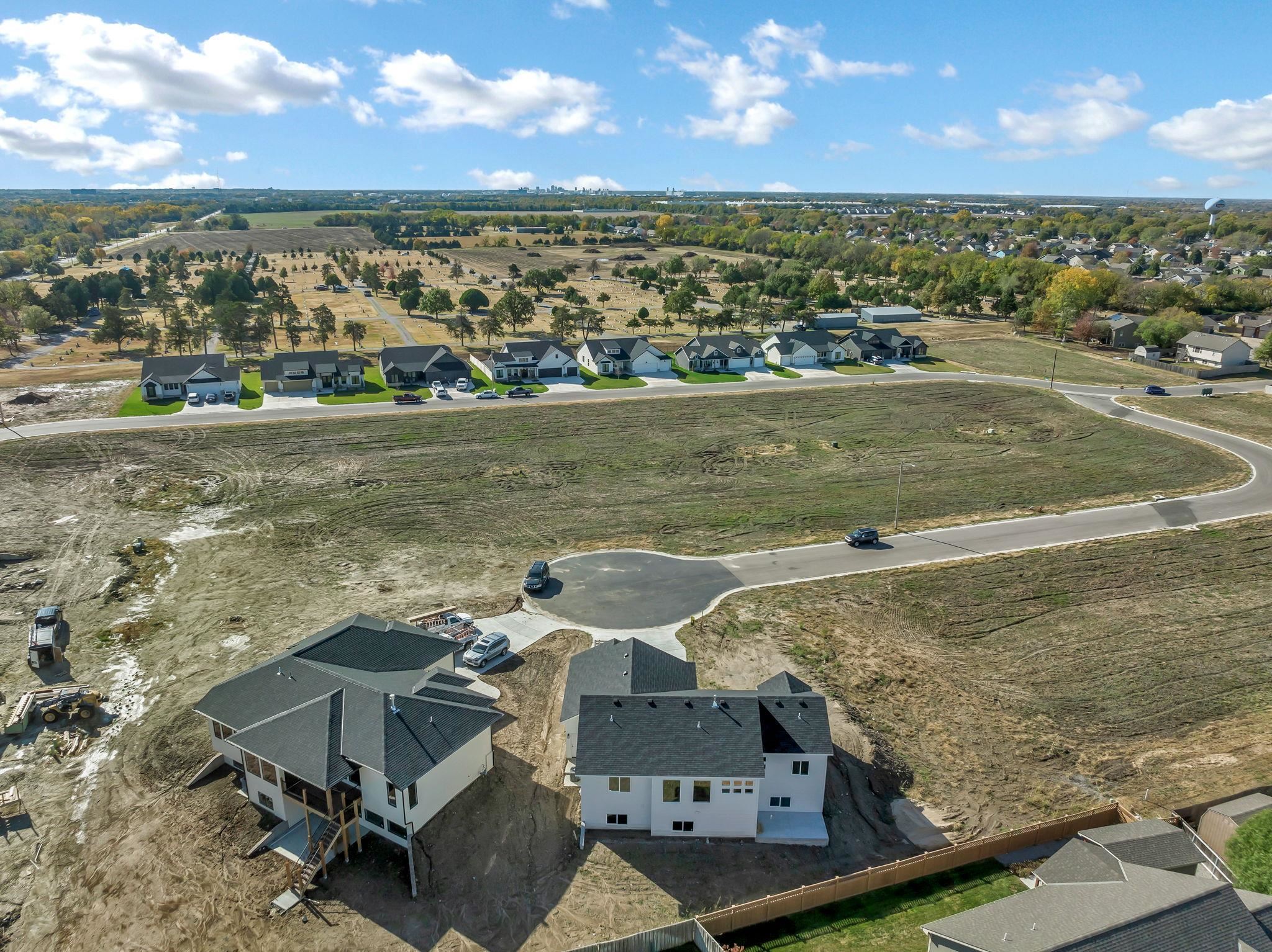 2928 E Burlington Circle, Park City, Kansas image 32