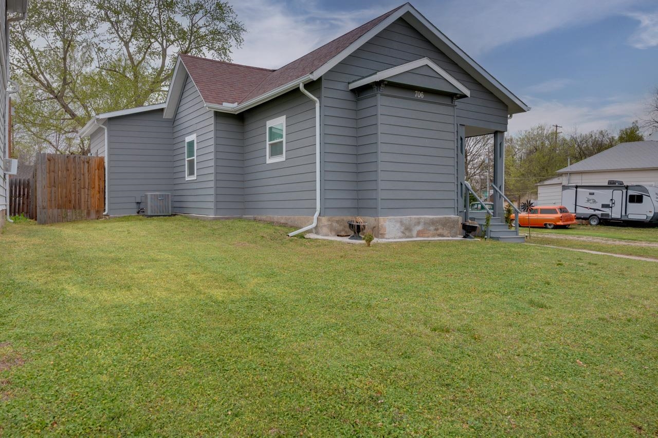 706 S B St, Arkansas City, Kansas image 29