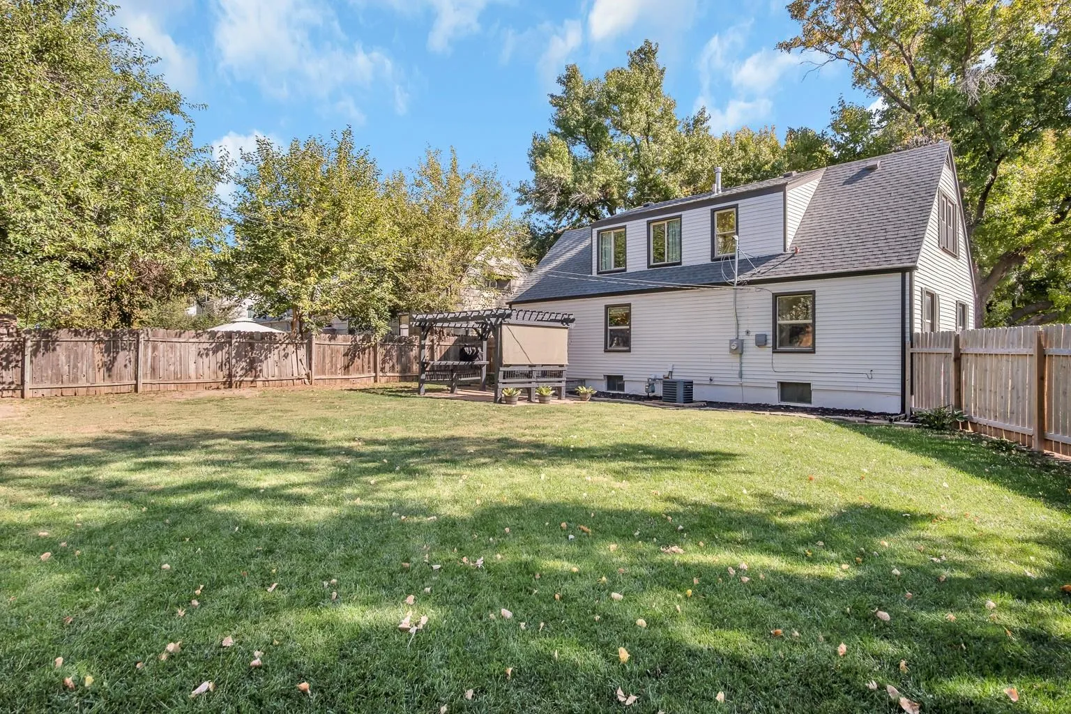 Derby, Kansas 67037, United States, 3 Bedrooms Bedrooms, ,2 BathroomsBathrooms,Residential,Pending,38681