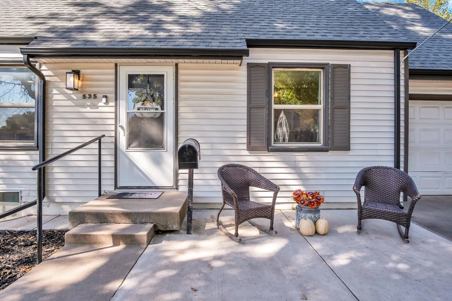 Derby, Kansas 67037, United States, 3 Bedrooms Bedrooms, ,2 BathroomsBathrooms,Residential,Pending,38681