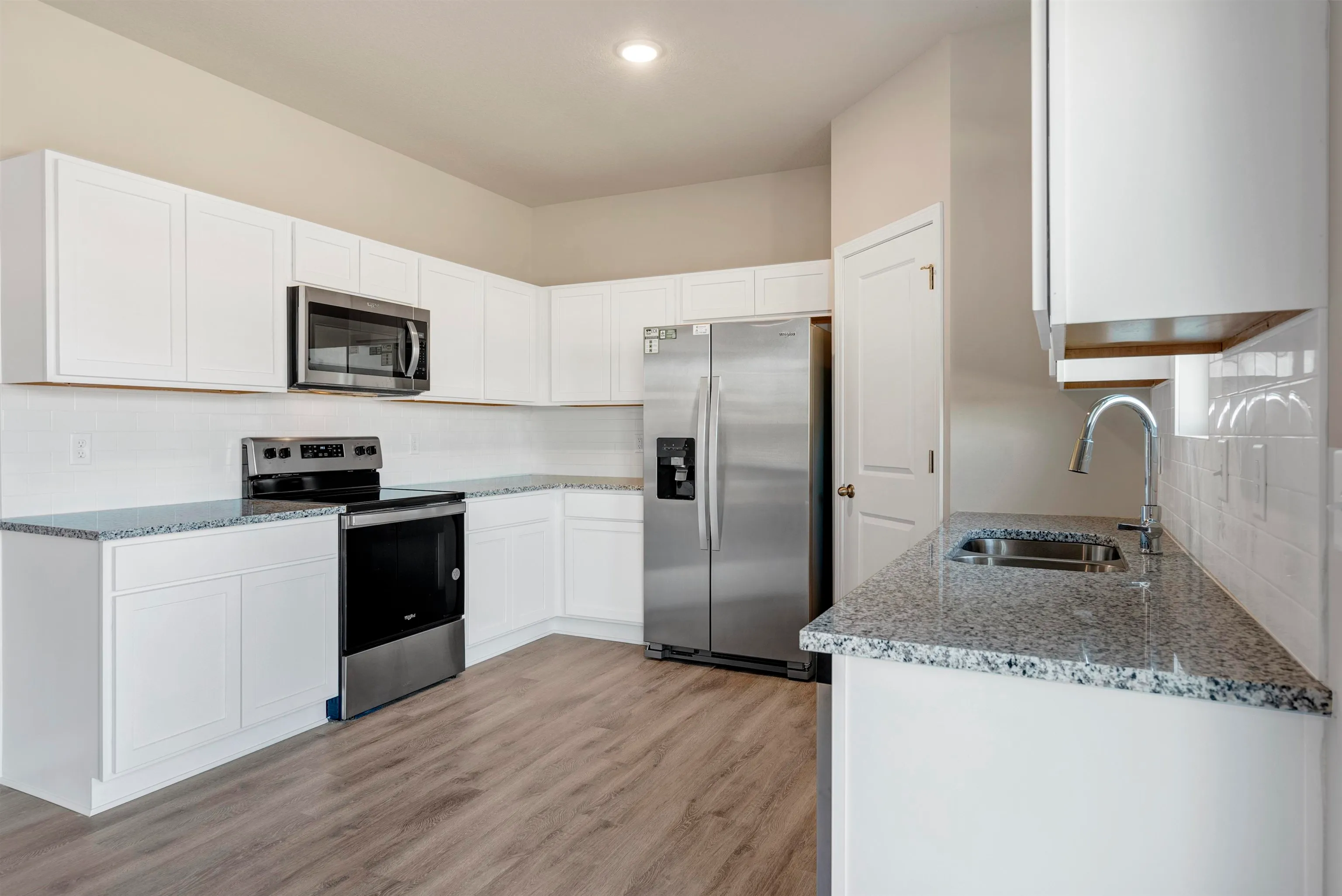 Valley Center, Kansas 67147, United States, 4 Bedrooms Bedrooms, ,2 BathroomsBathrooms,Residential,Active,47166