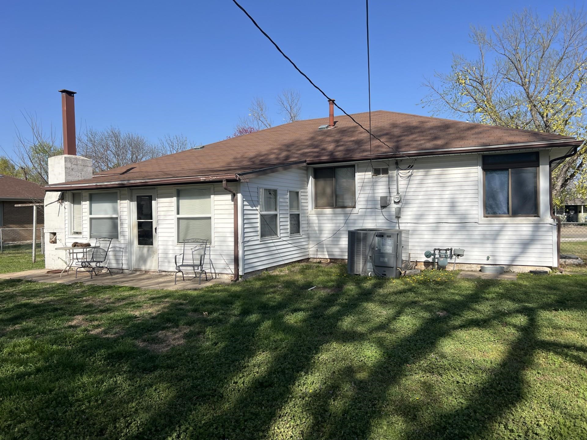 1411 Cherry St, Winfield, Kansas image 27