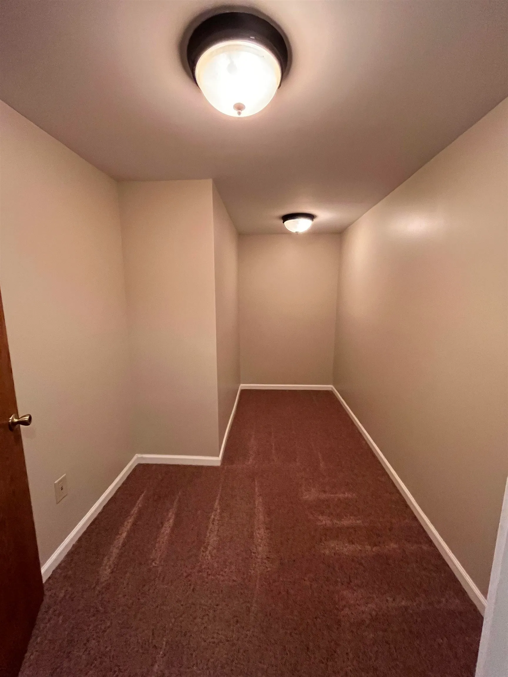 Wichita, Kansas 67210, United States, 4 Bedrooms Bedrooms, ,3 BathroomsBathrooms,Residential,Pending,25084