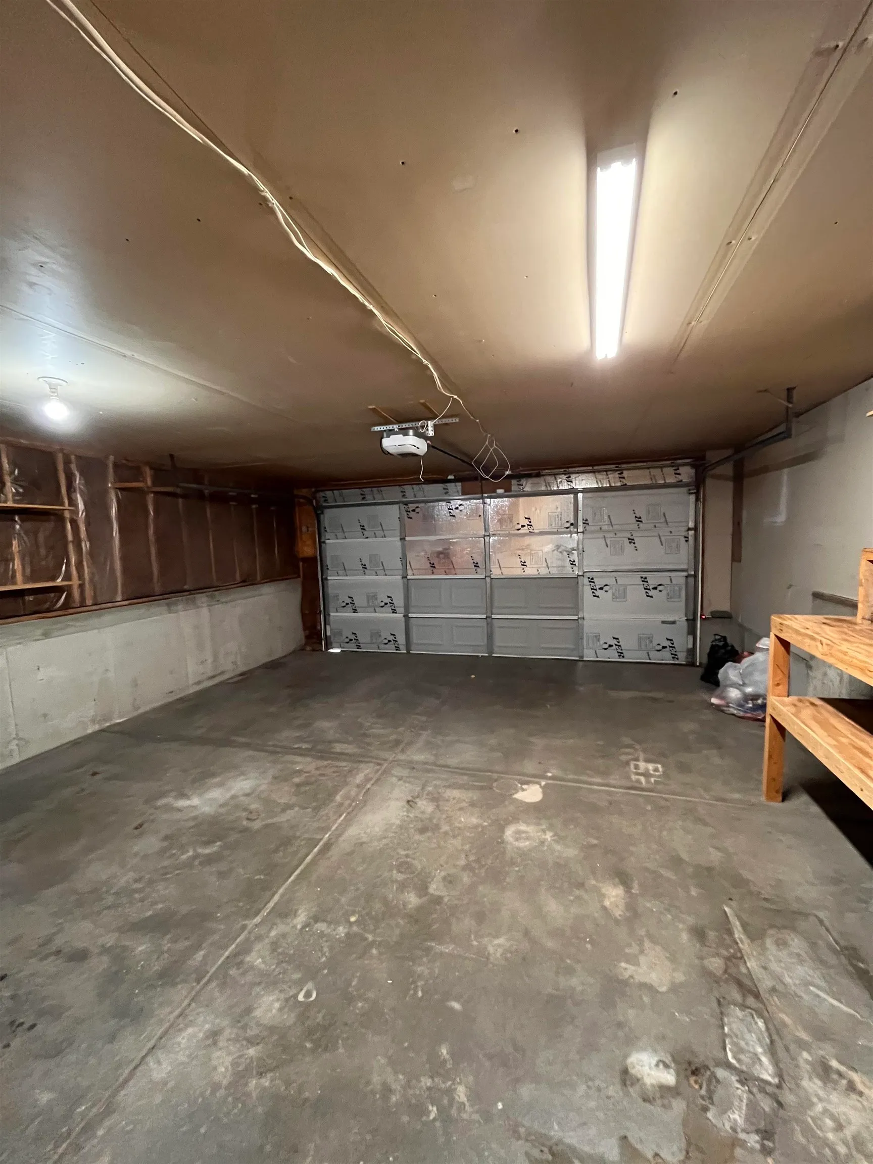 Wichita, Kansas 67210, United States, 4 Bedrooms Bedrooms, ,3 BathroomsBathrooms,Residential,Pending,25084